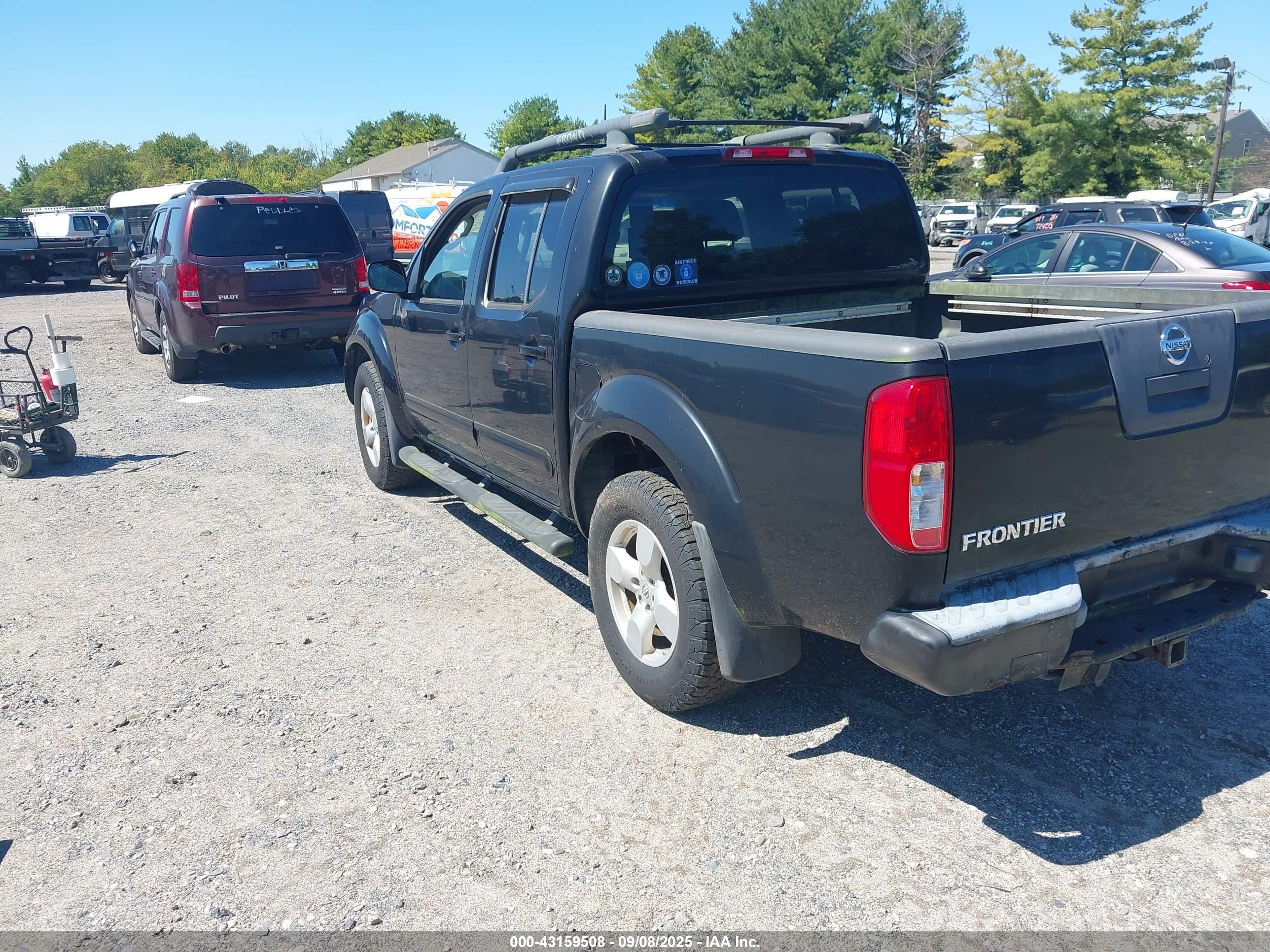 NISSAN FRONTIER image 3