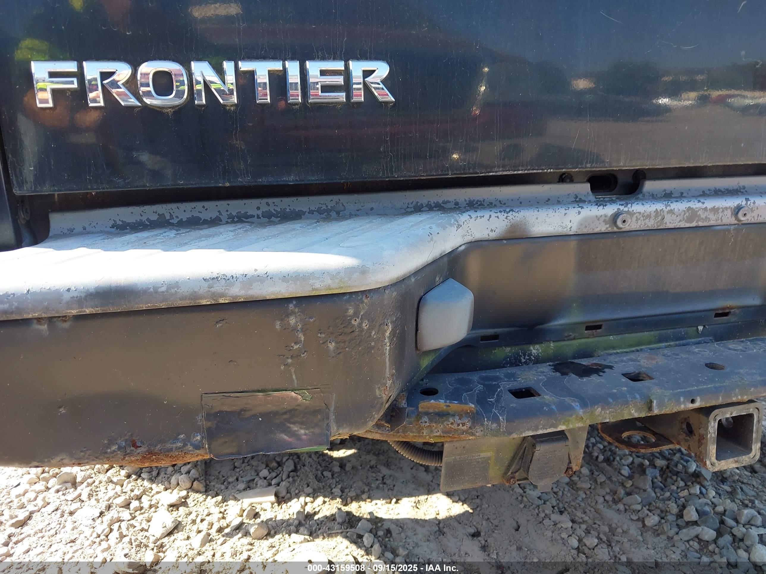 NISSAN FRONTIER image 6