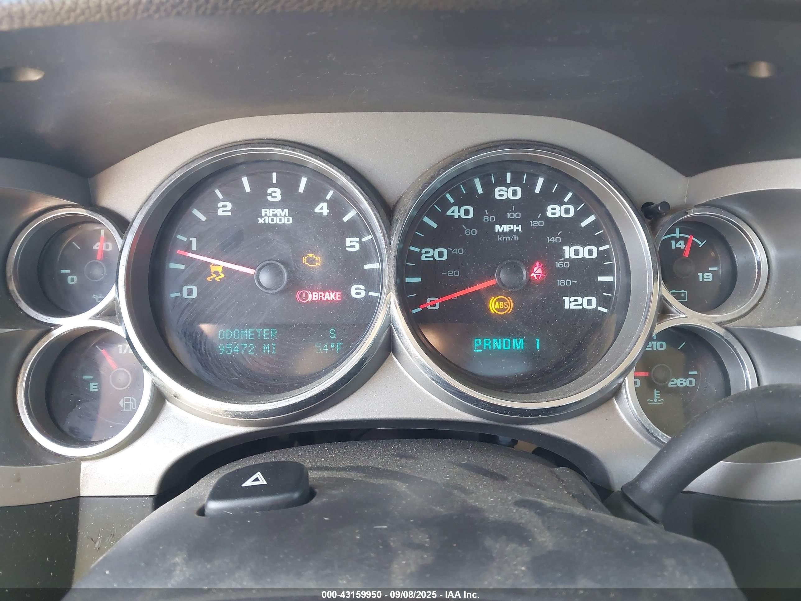 CHEVROLET SILVERADO image 7