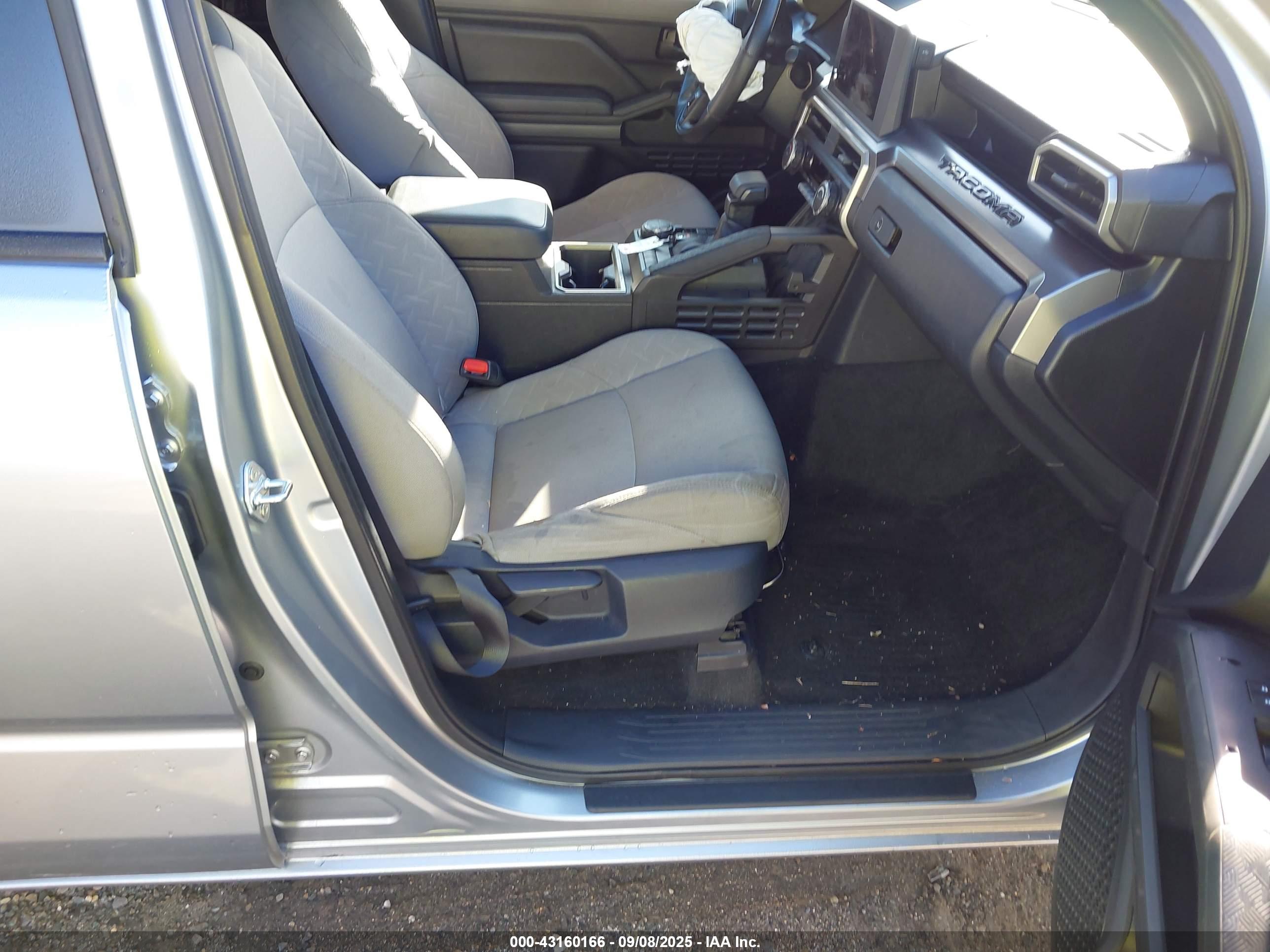 TOYOTA TACOMA image 5