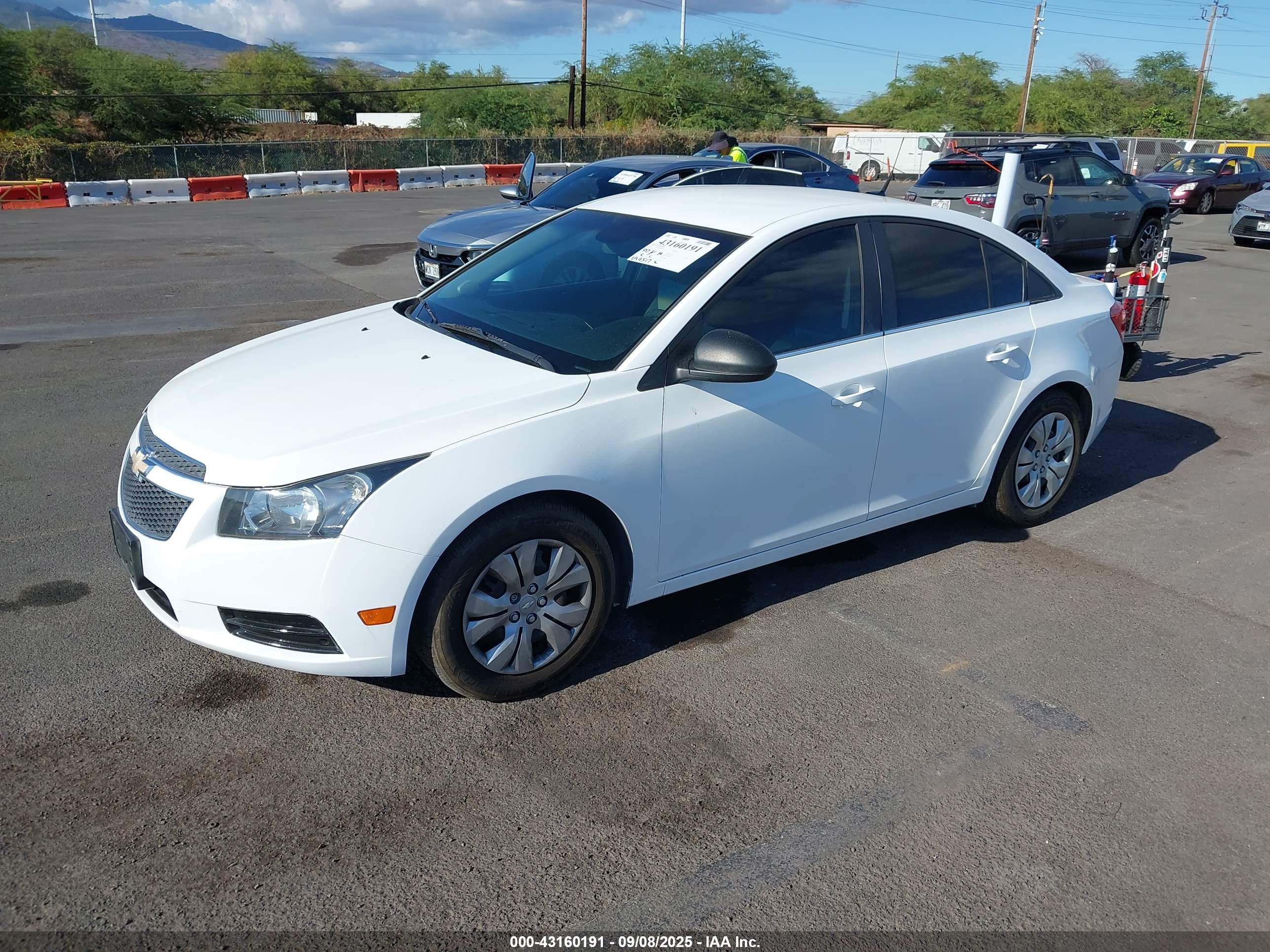 CHEVROLET CRUZE image 2