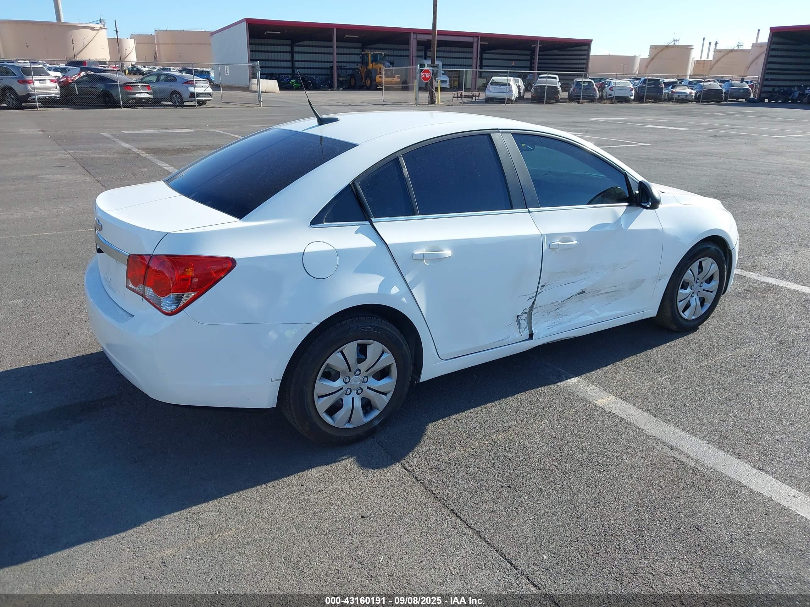 CHEVROLET CRUZE image 4