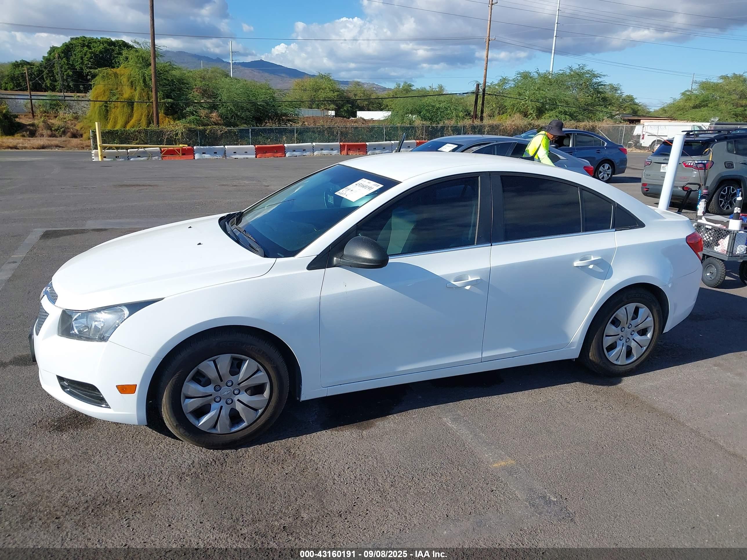 CHEVROLET CRUZE image 6