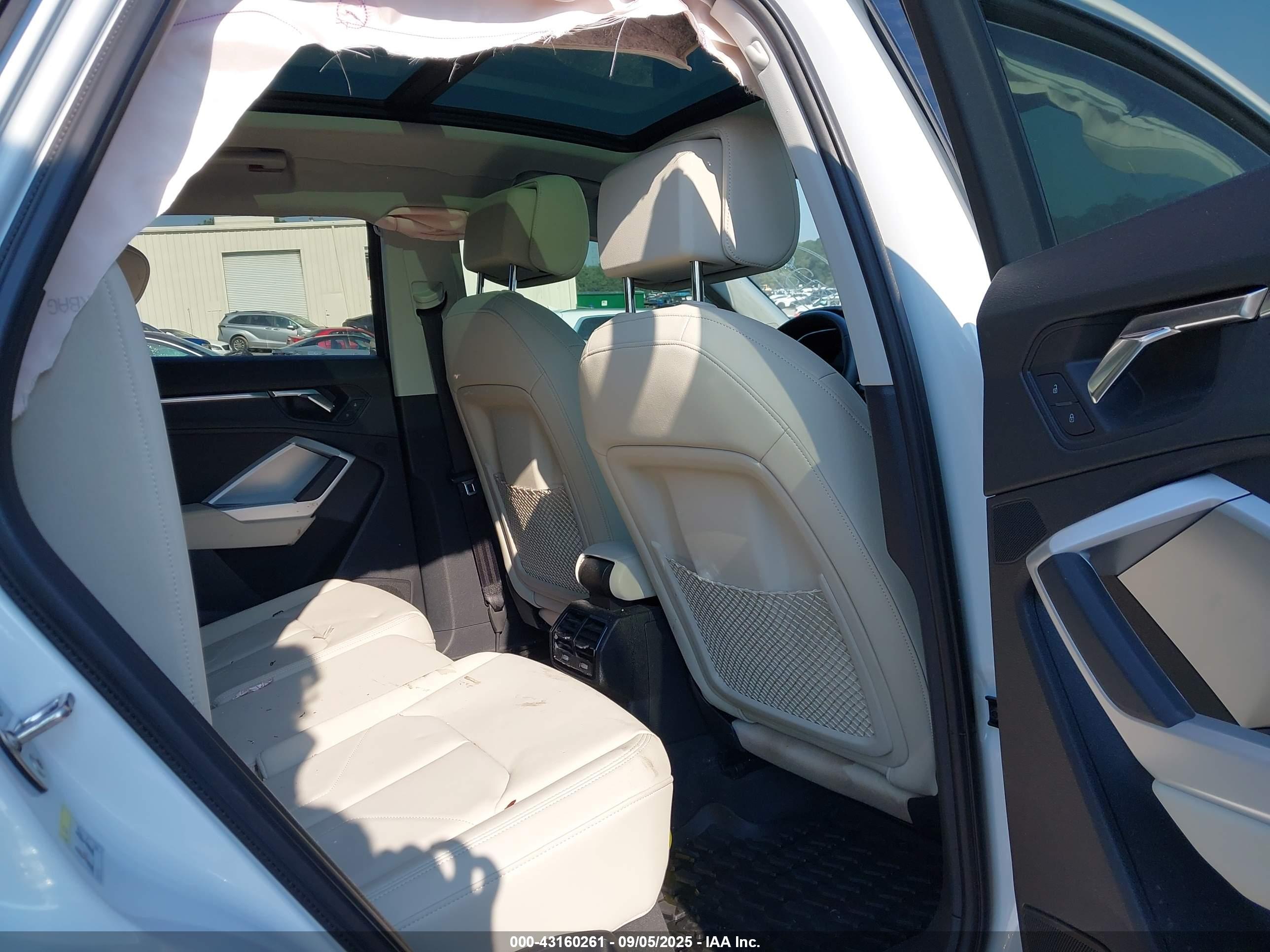 AUDI Q3 image 8
