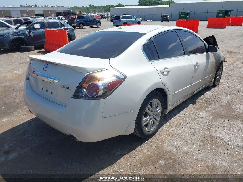 NISSAN ALTIMA image 4