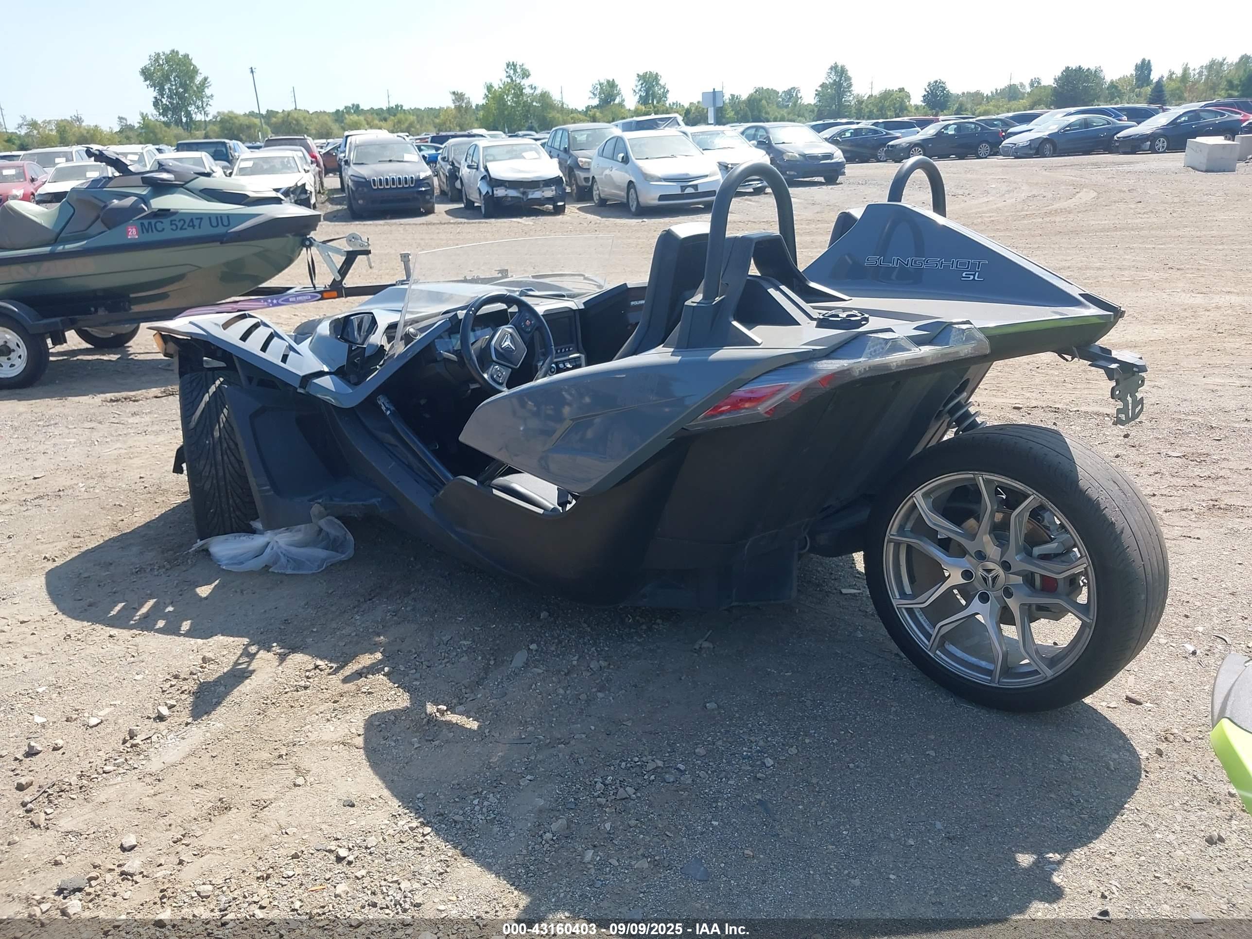 POLARIS SLINGSHOT image 3