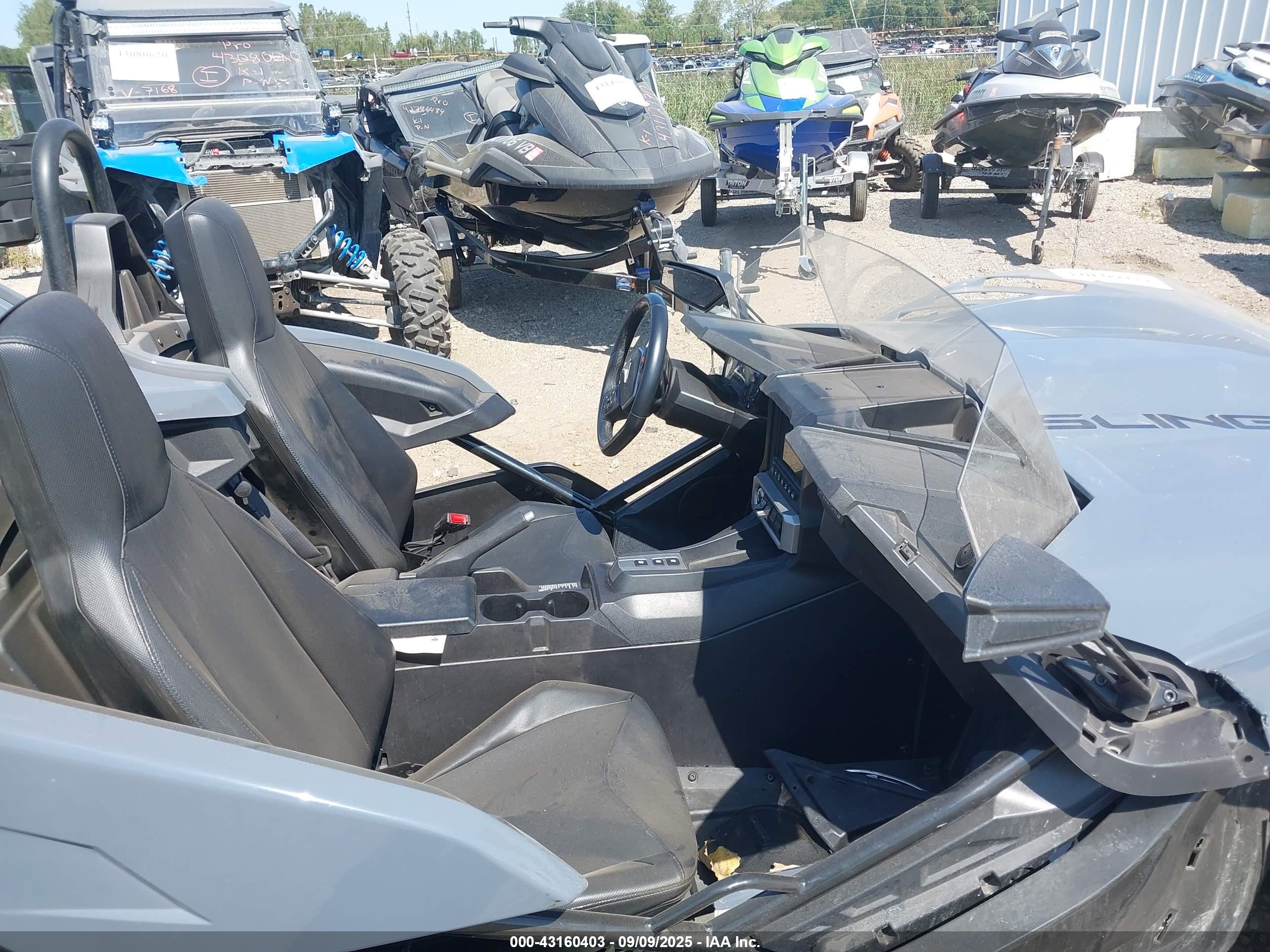 POLARIS SLINGSHOT image 5