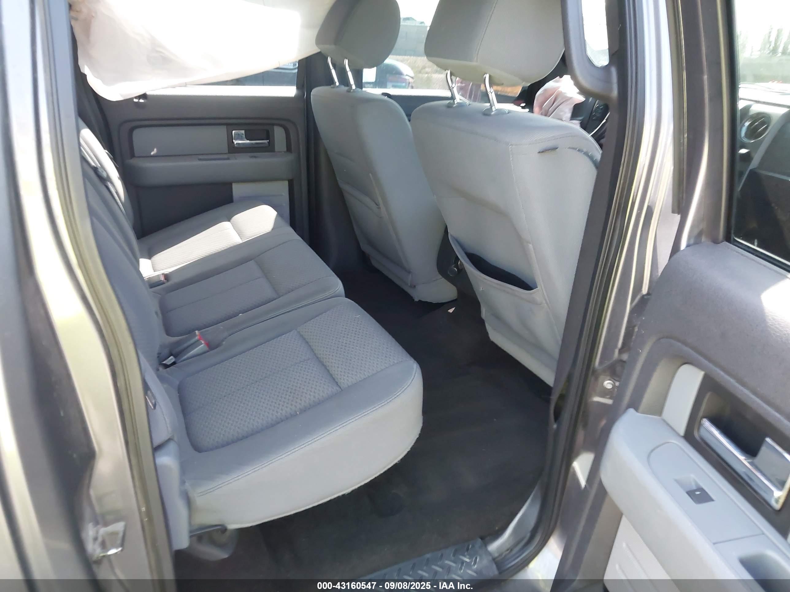 FORD F-150 image 8