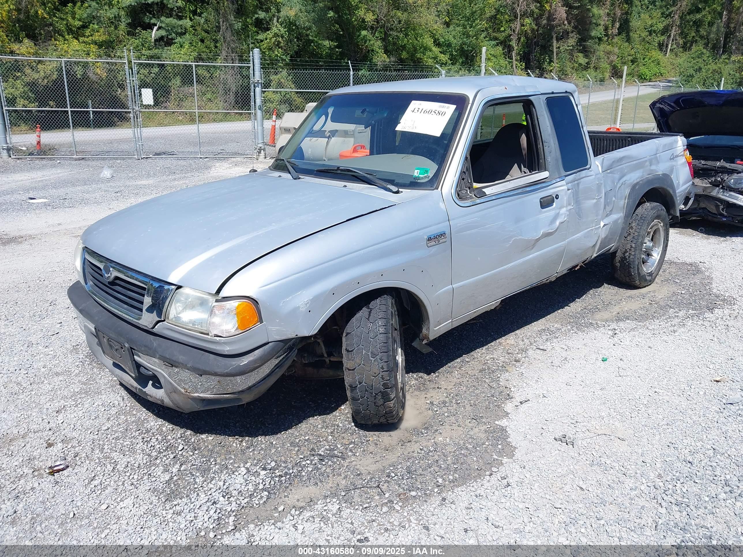 MAZDA B4000 image 2