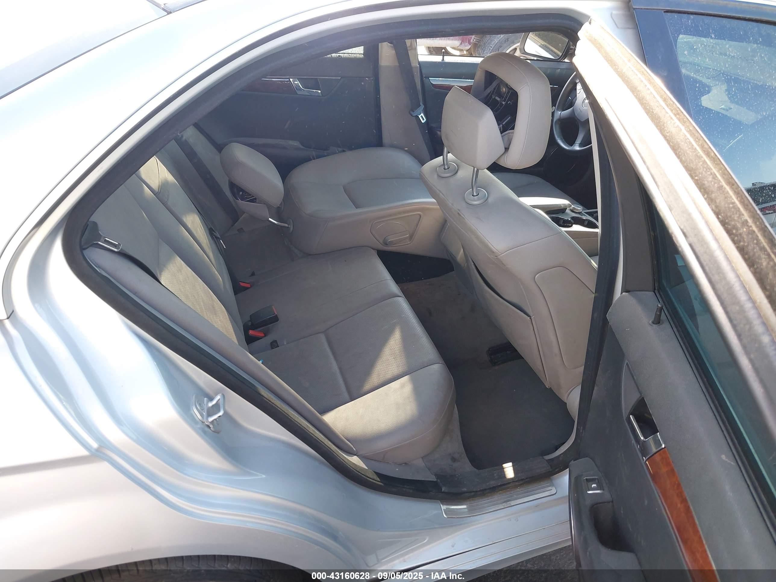 MERCEDES-BENZ C image 8