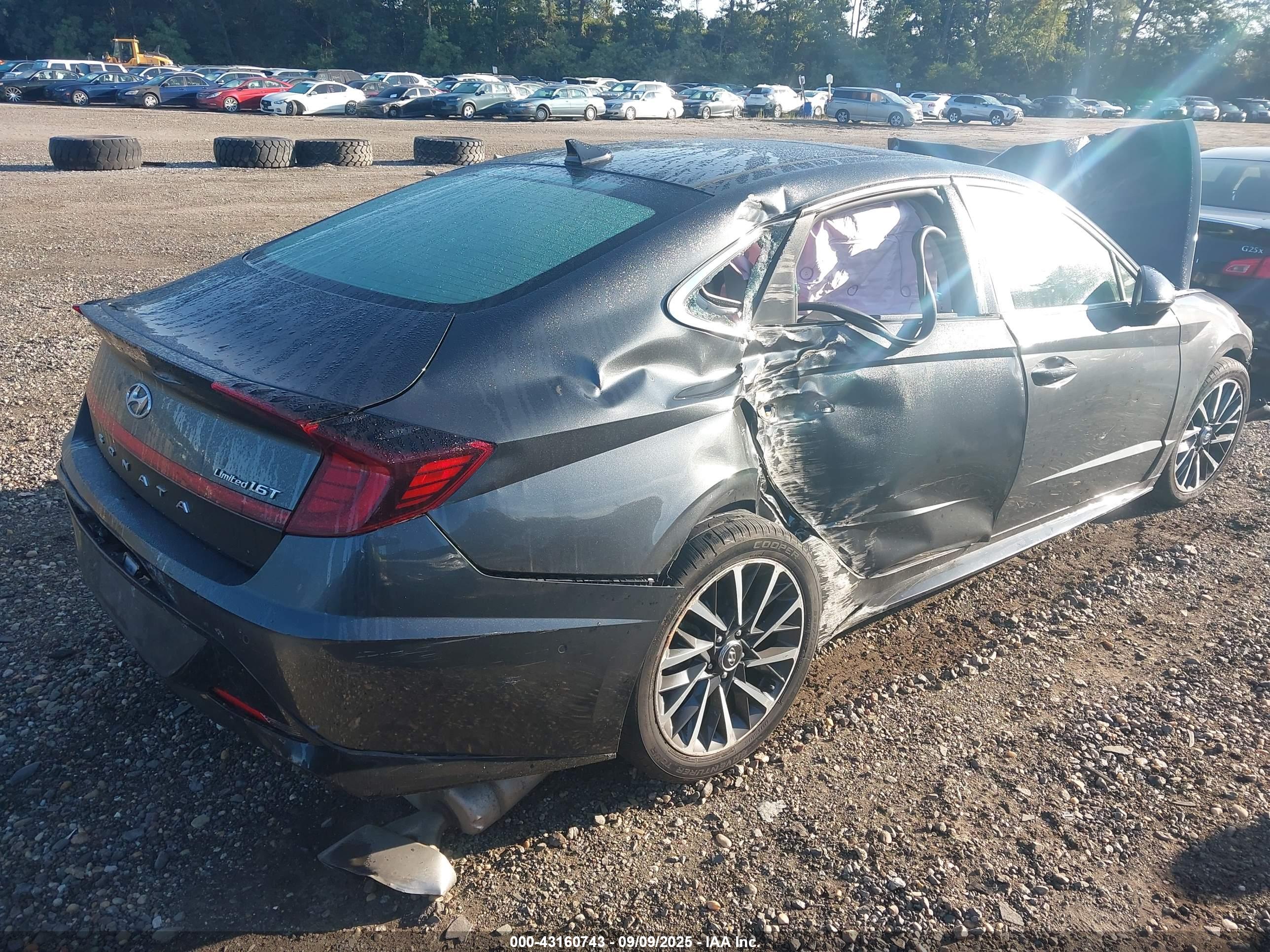 HYUNDAI SONATA image 4
