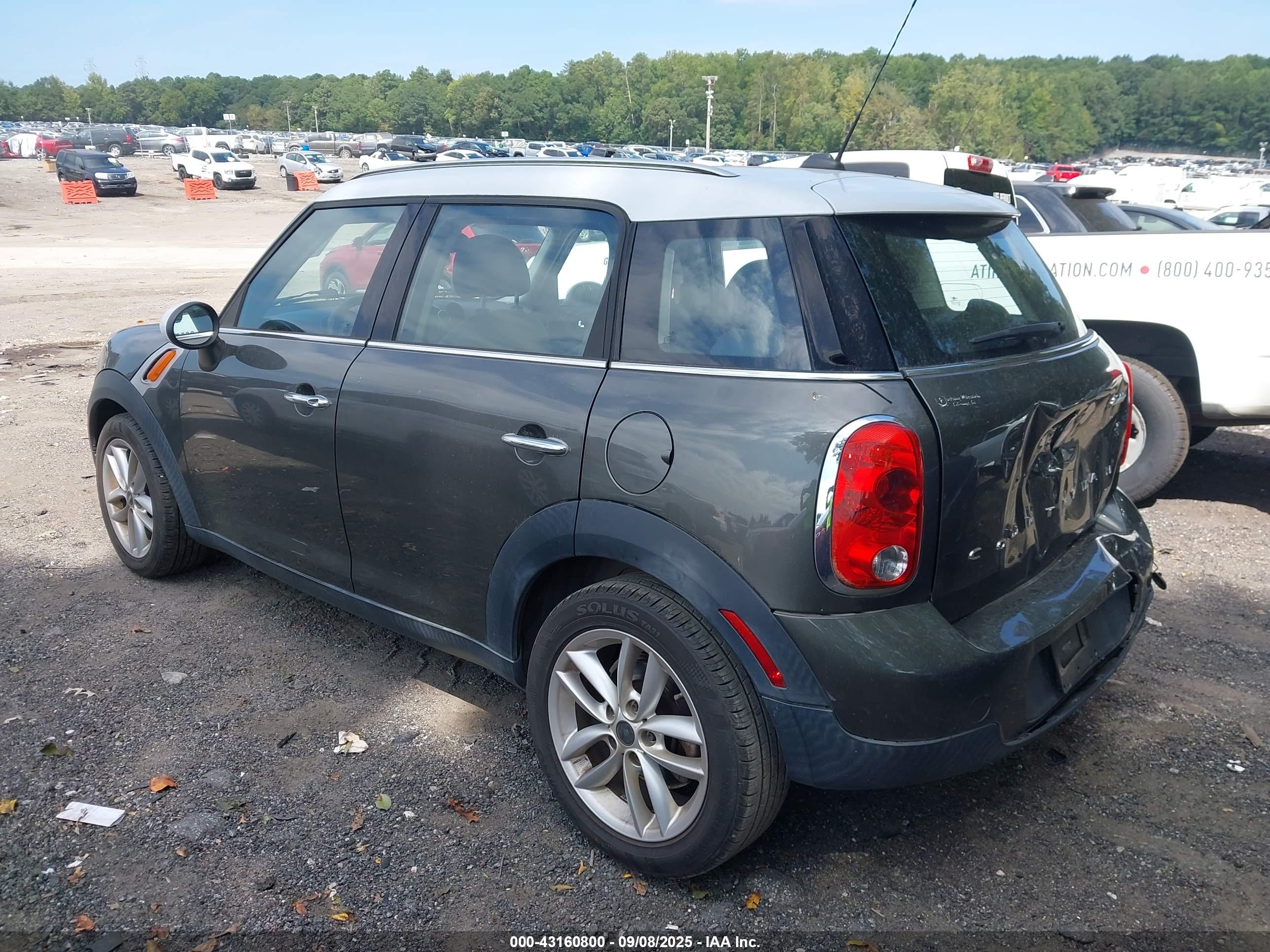MINI COUNTRYMAN image 3