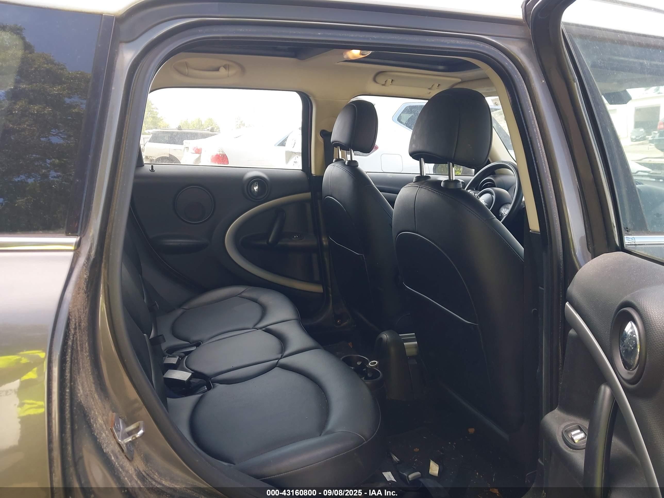 MINI COUNTRYMAN image 8