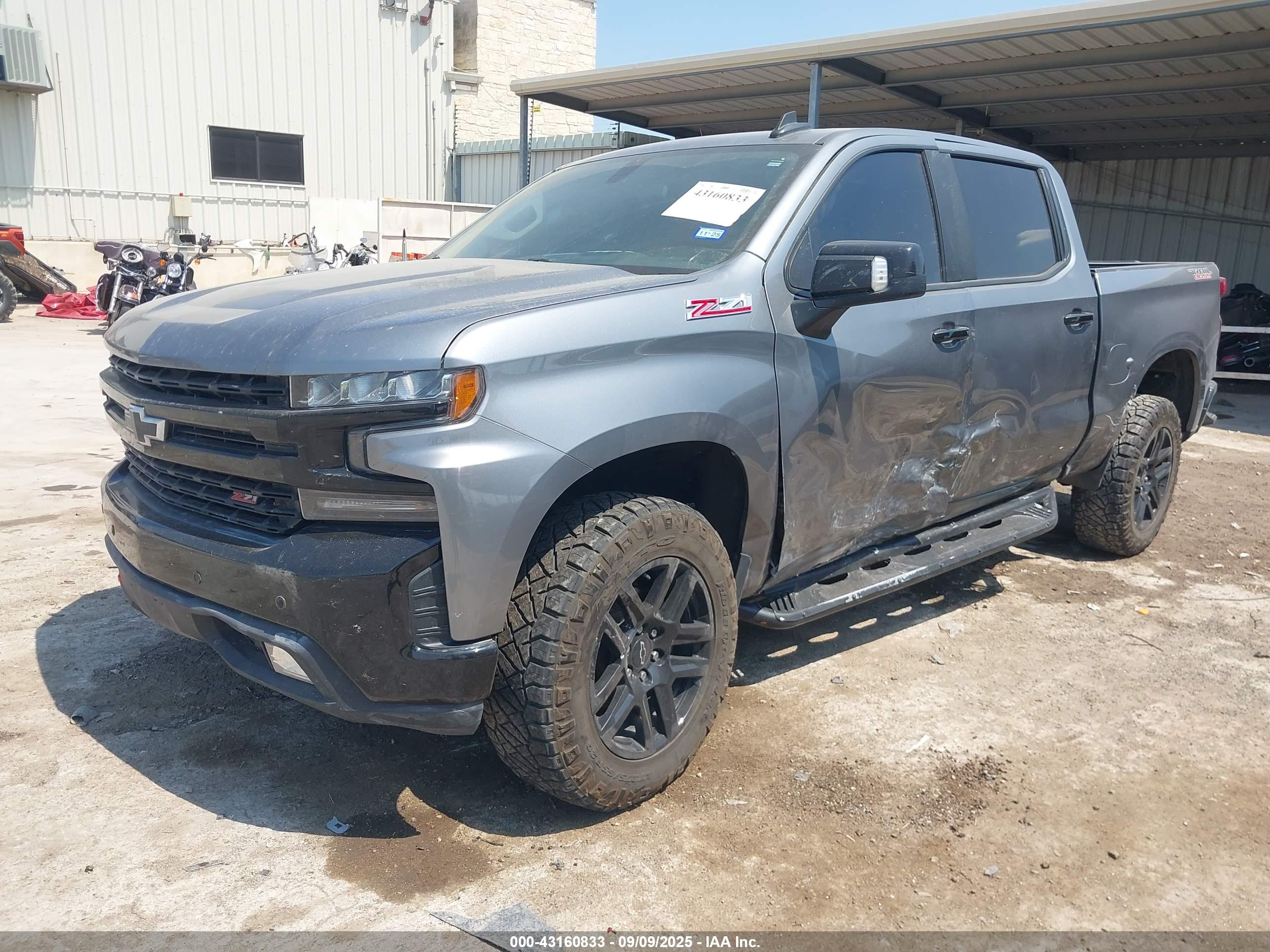 CHEVROLET SILVERADO image 2
