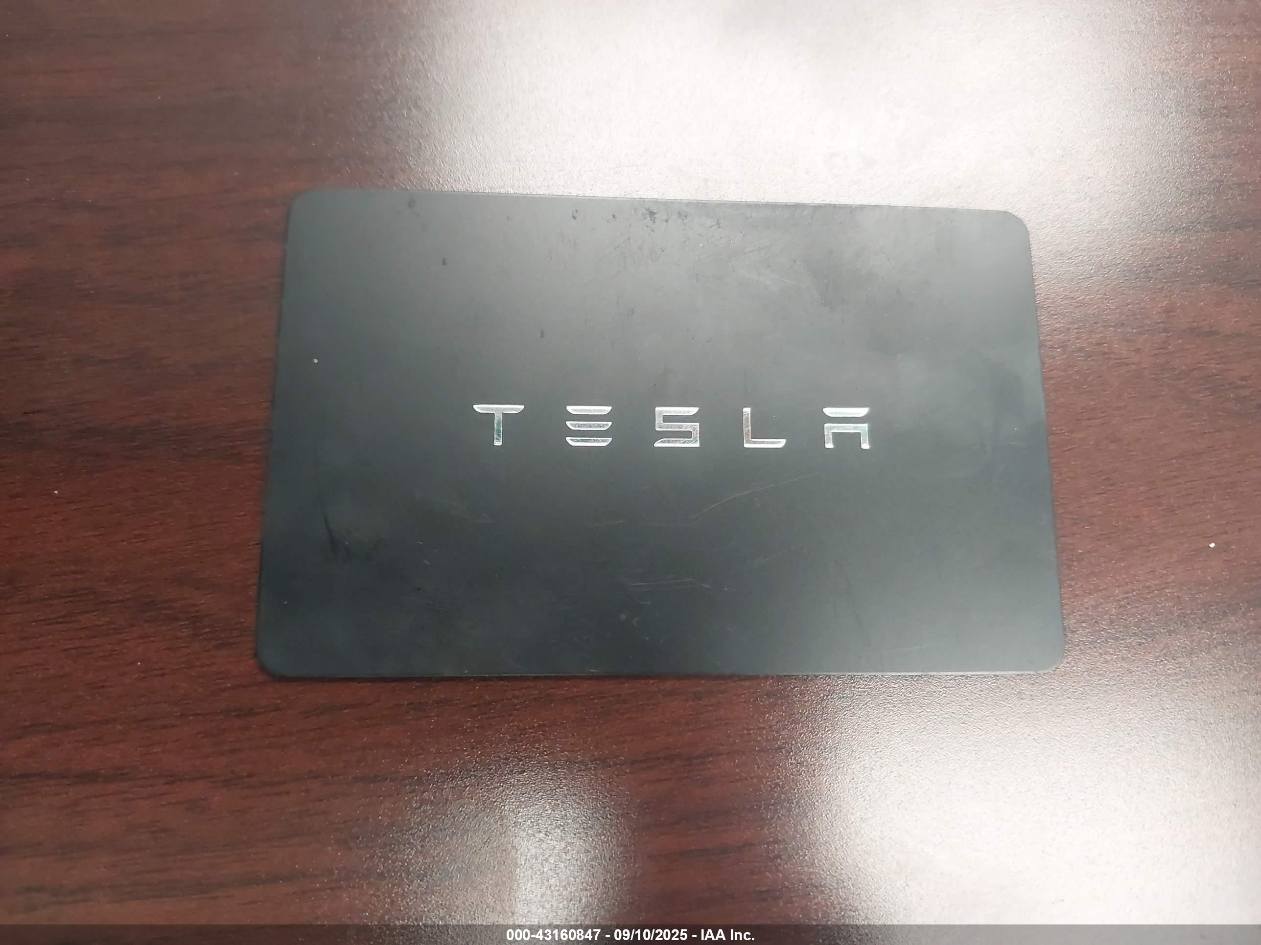 TESLA MODEL image 11