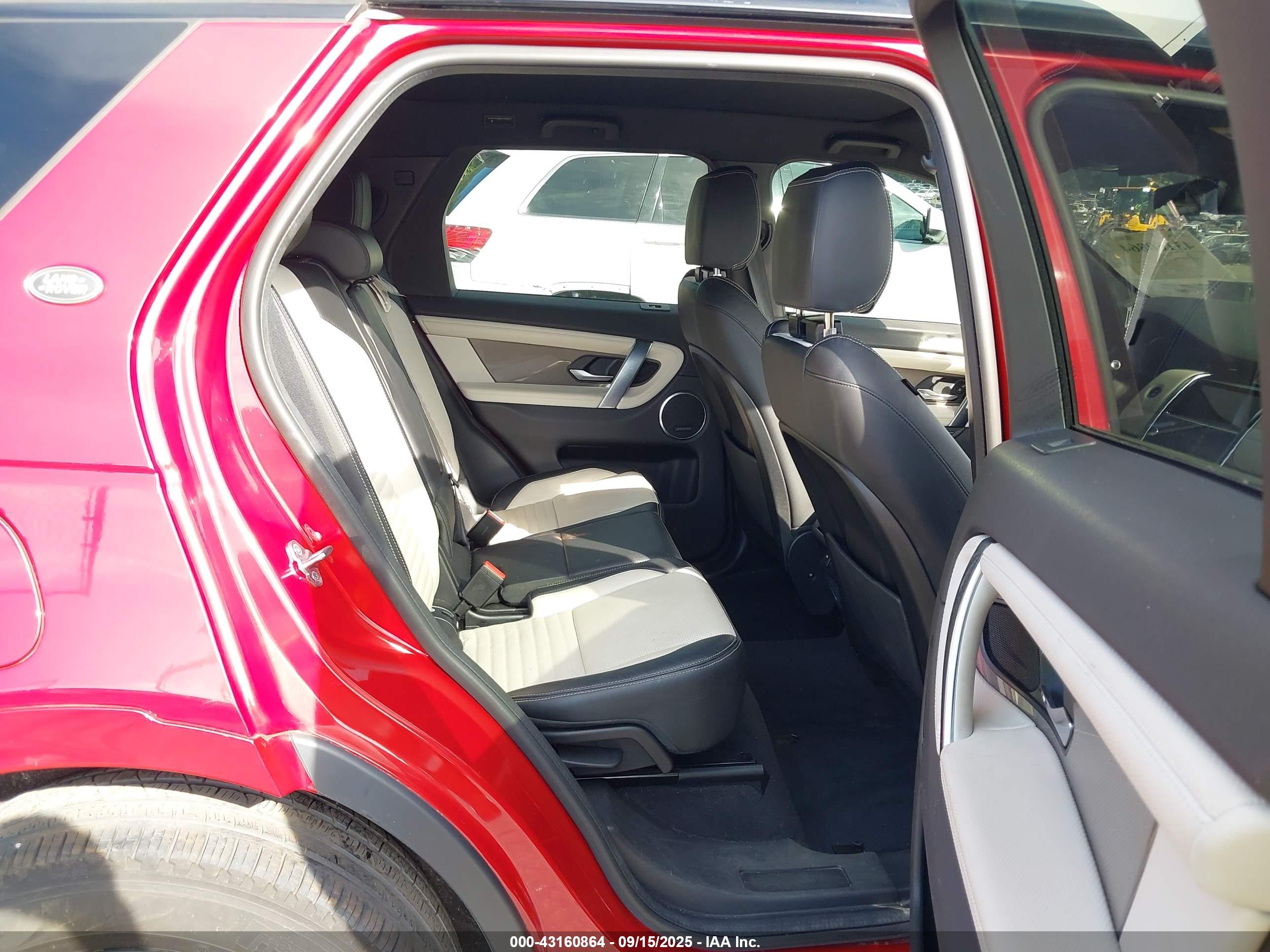 LAND ROVER image 8