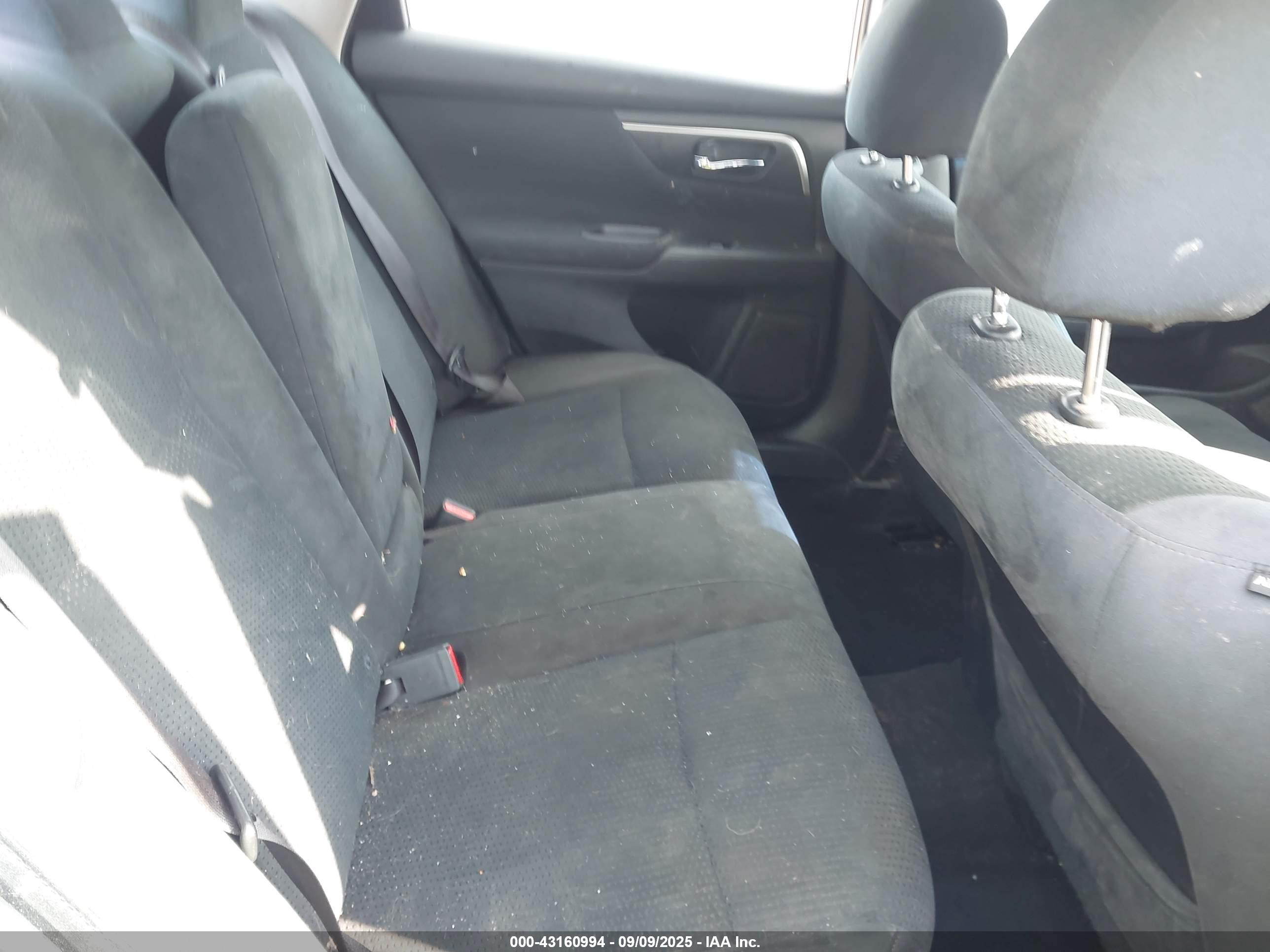 NISSAN ALTIMA image 8