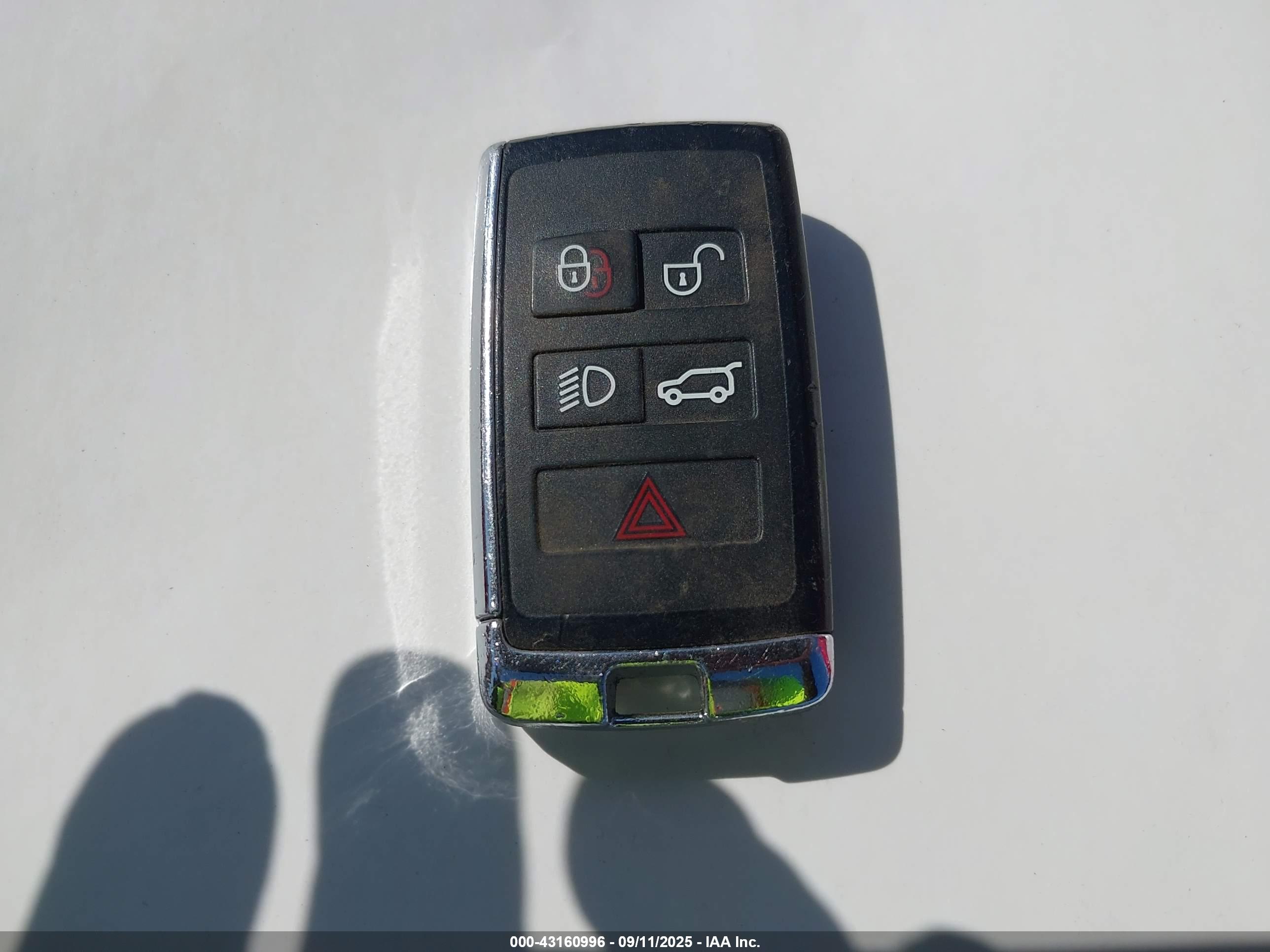 LAND ROVER image 11