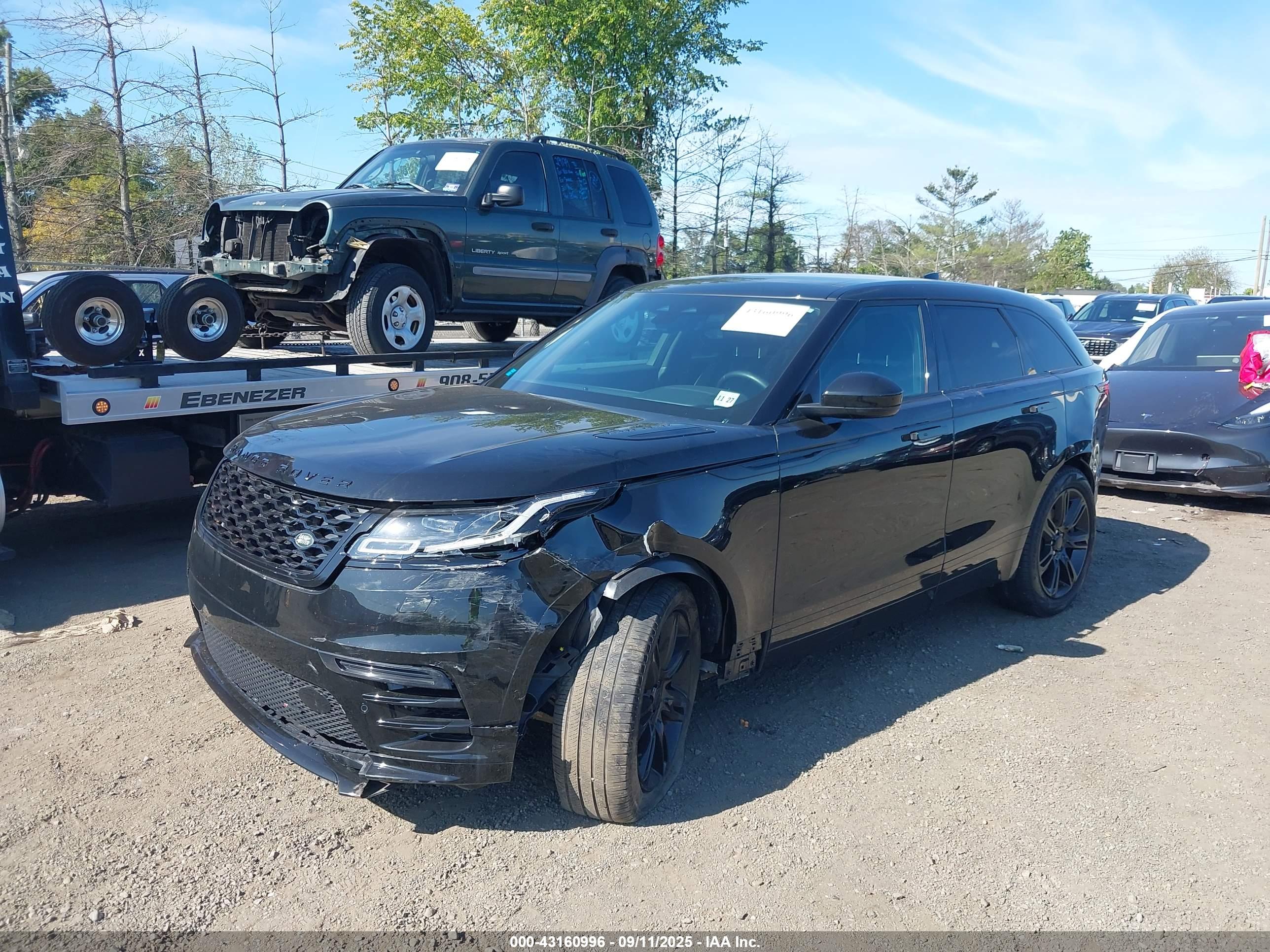 LAND ROVER image 6