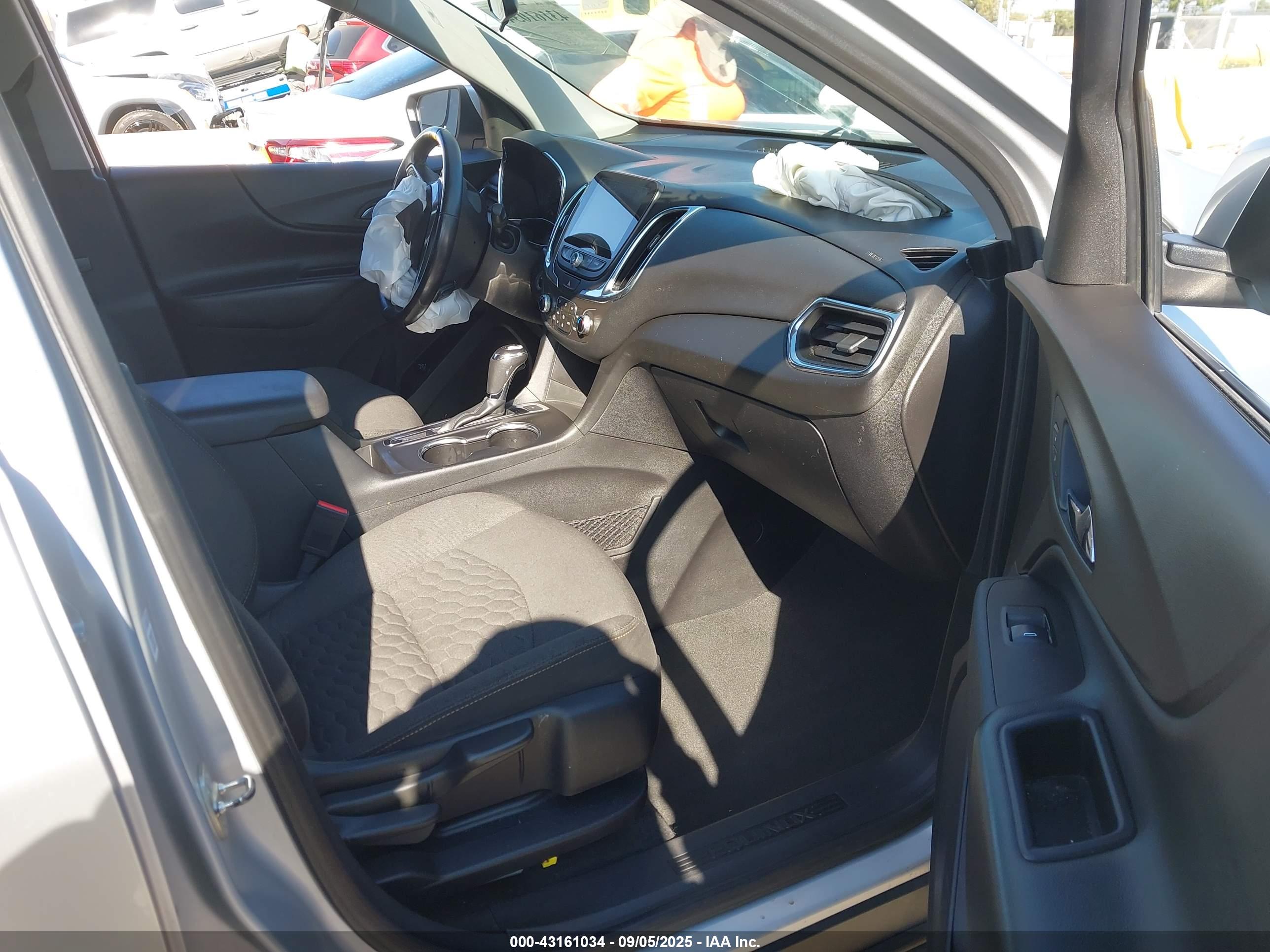 CHEVROLET EQUINOX image 5