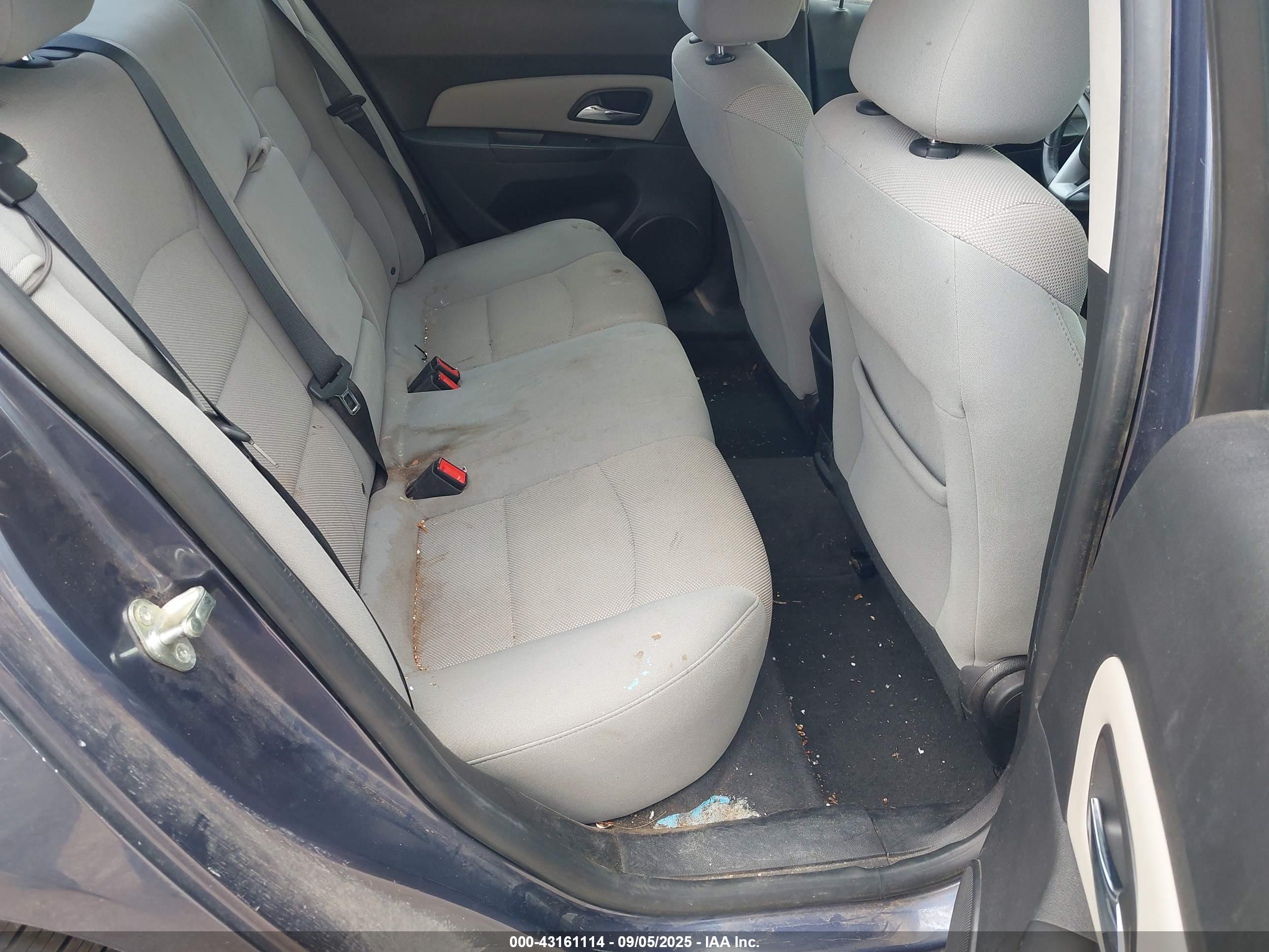 CHEVROLET CRUZE image 8