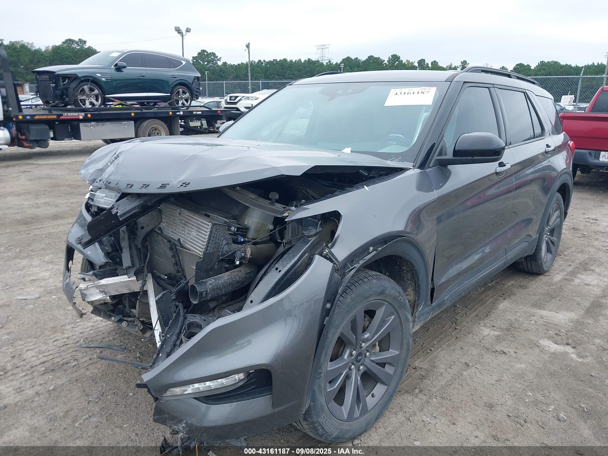 FORD EXPLORER image 2