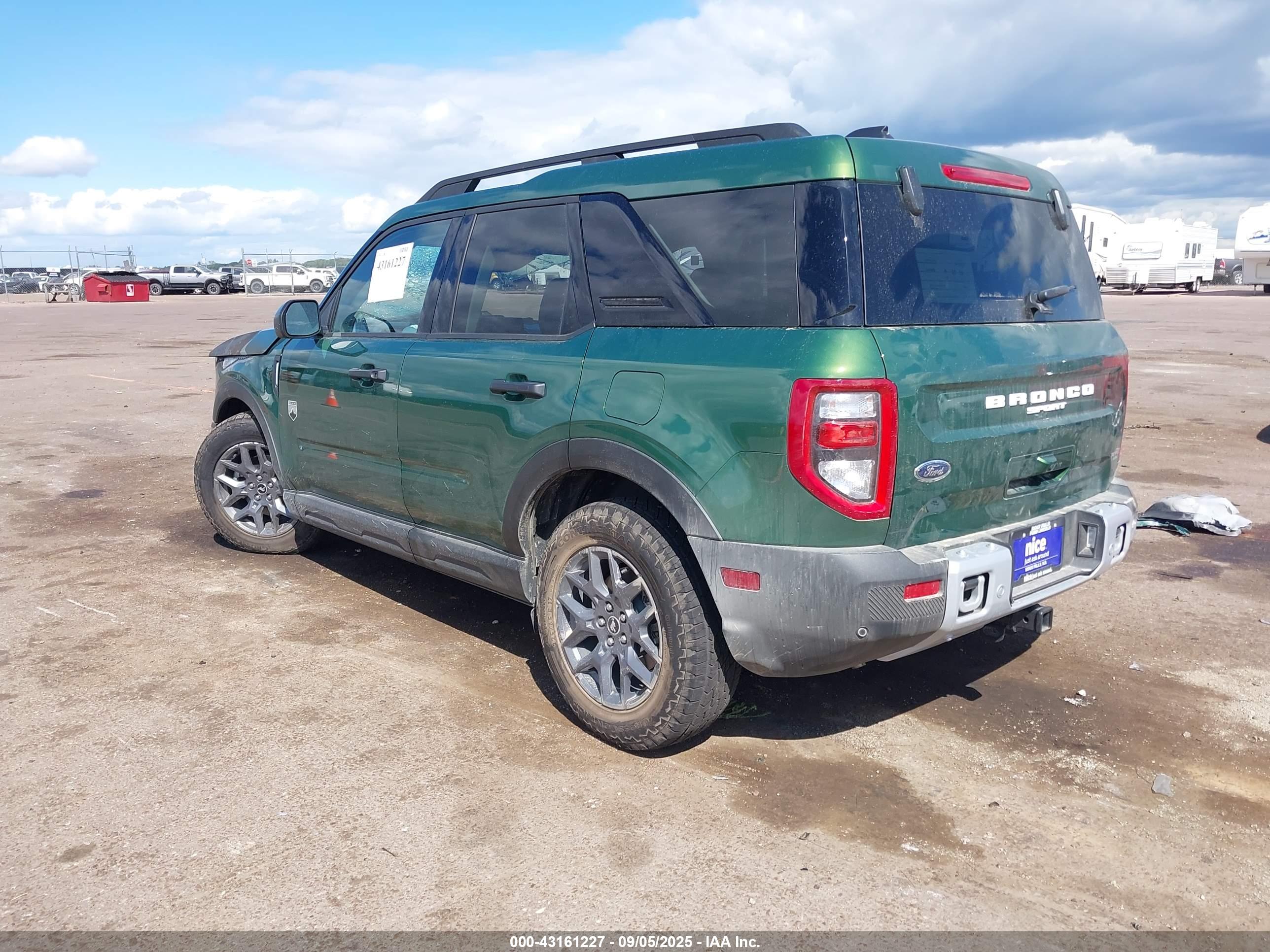 FORD BRONCO image 3