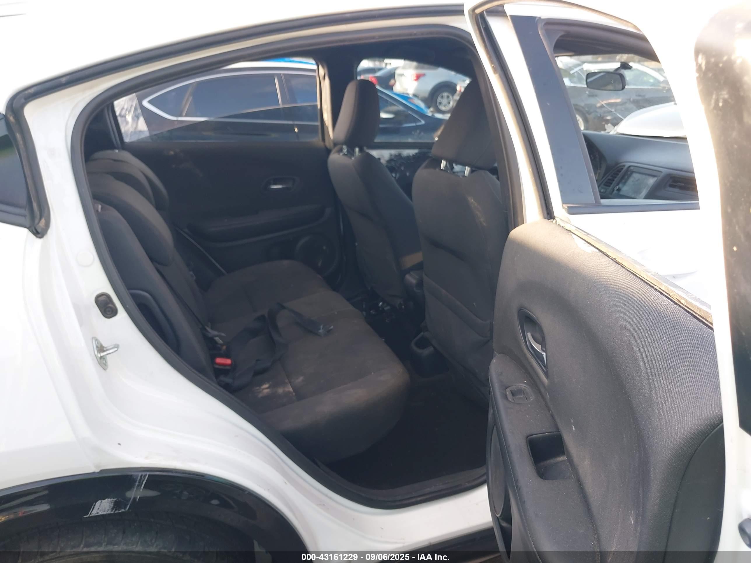HONDA HR-V image 8