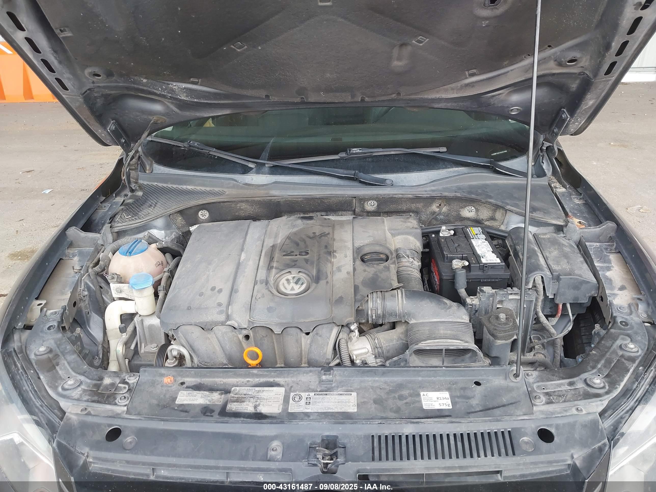 VOLKSWAGEN PASSAT image 10