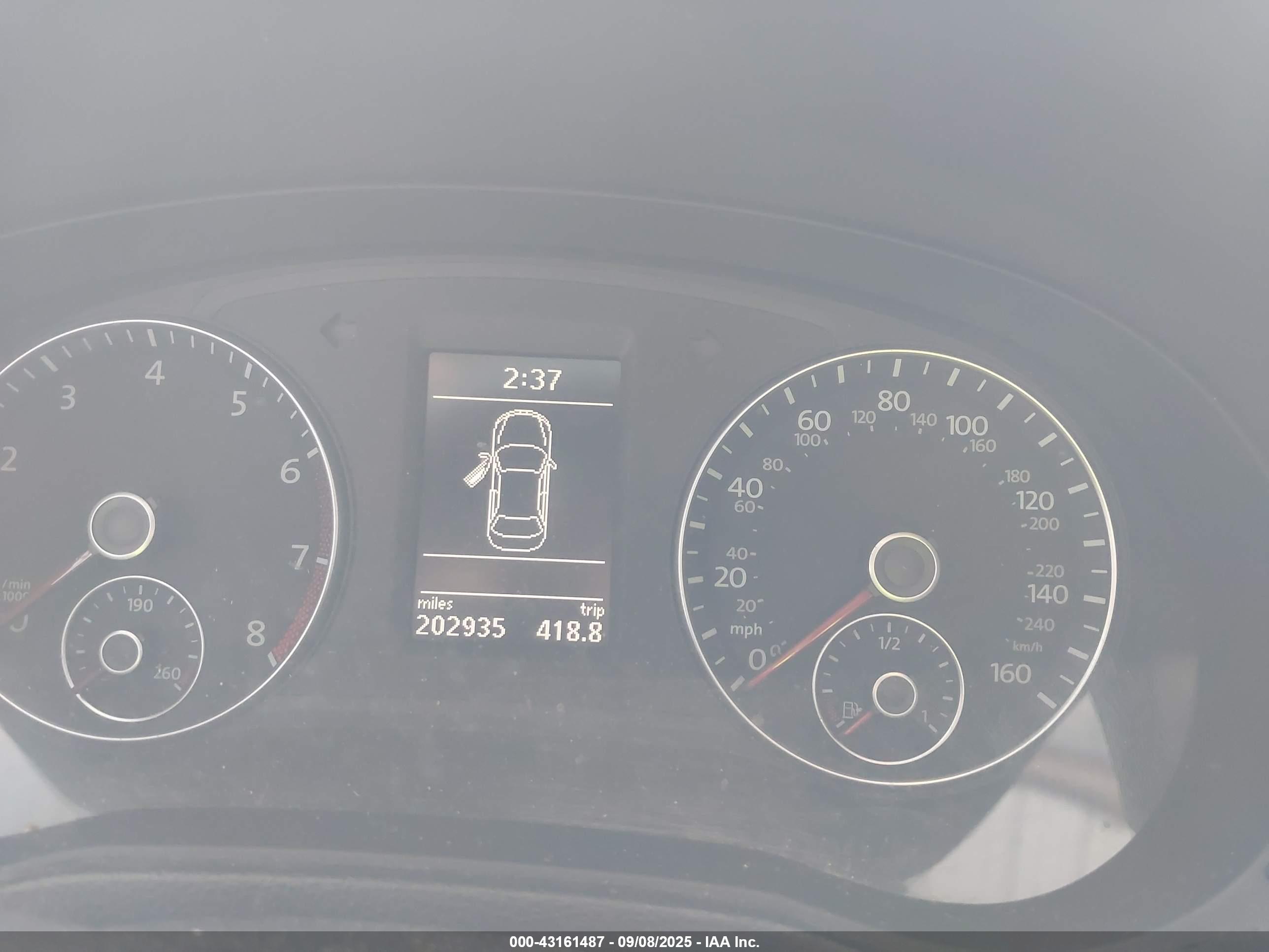 VOLKSWAGEN PASSAT image 7