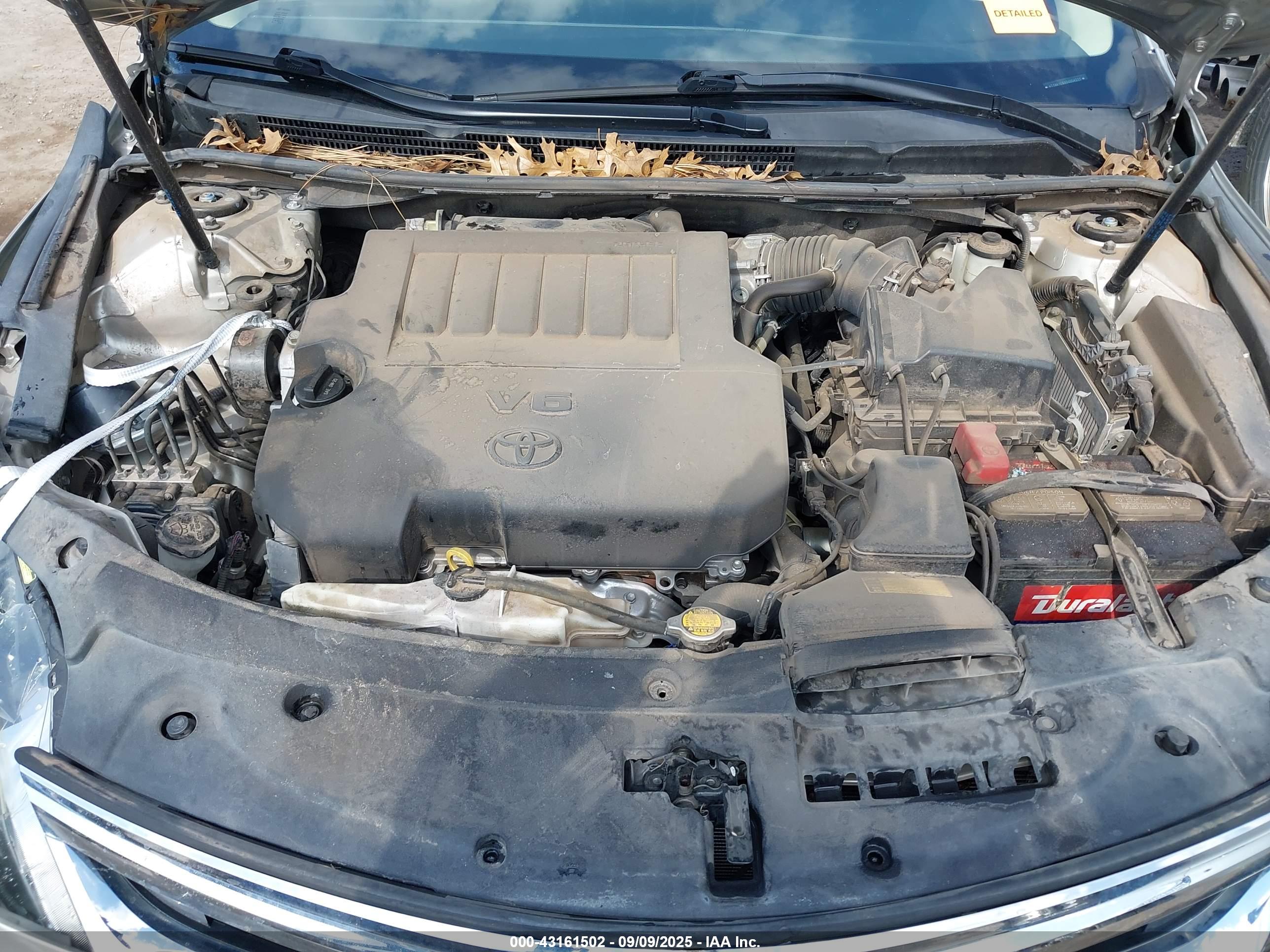 TOYOTA AVALON image 10