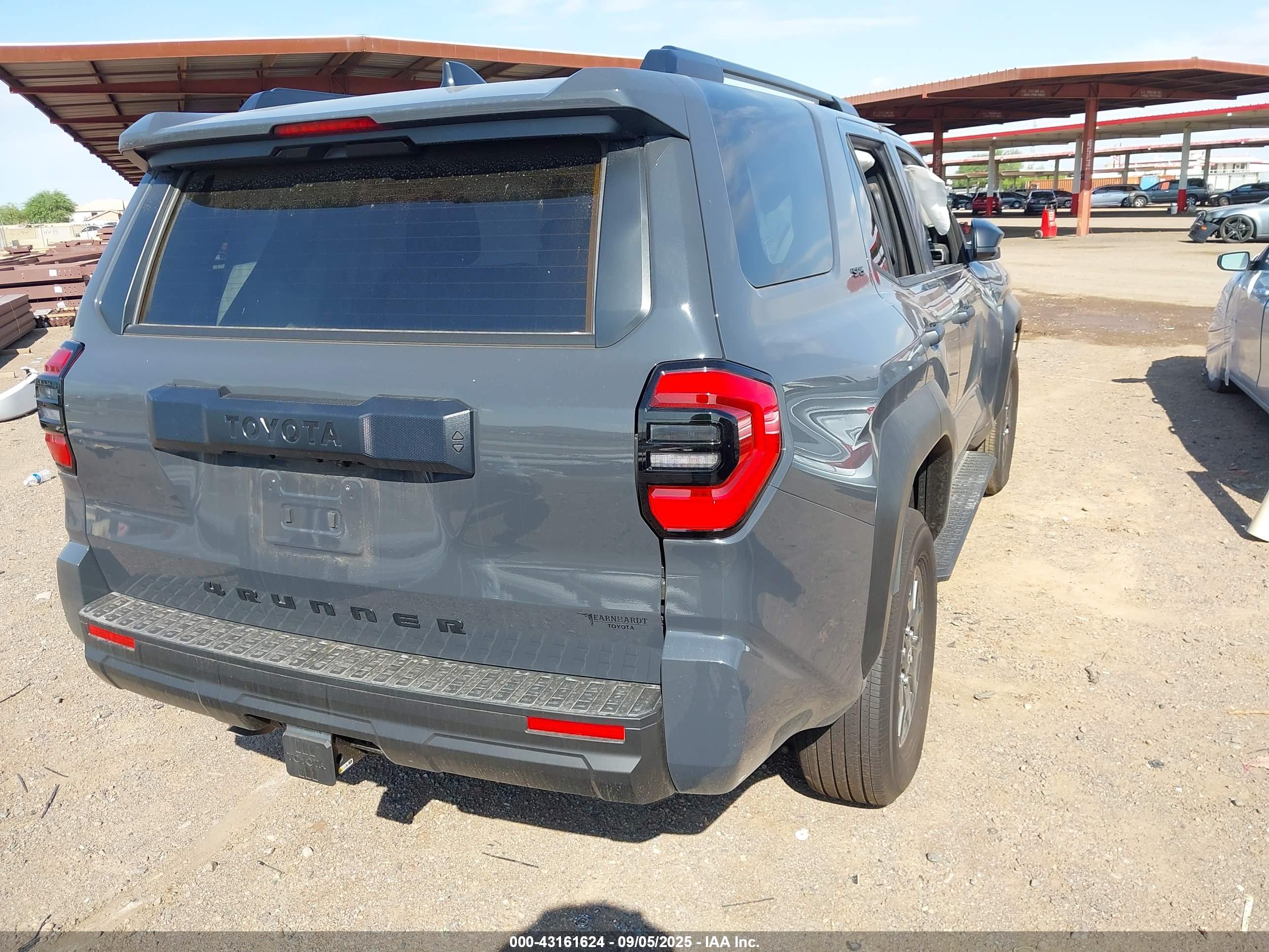 TOYOTA 4RUNNER image 4