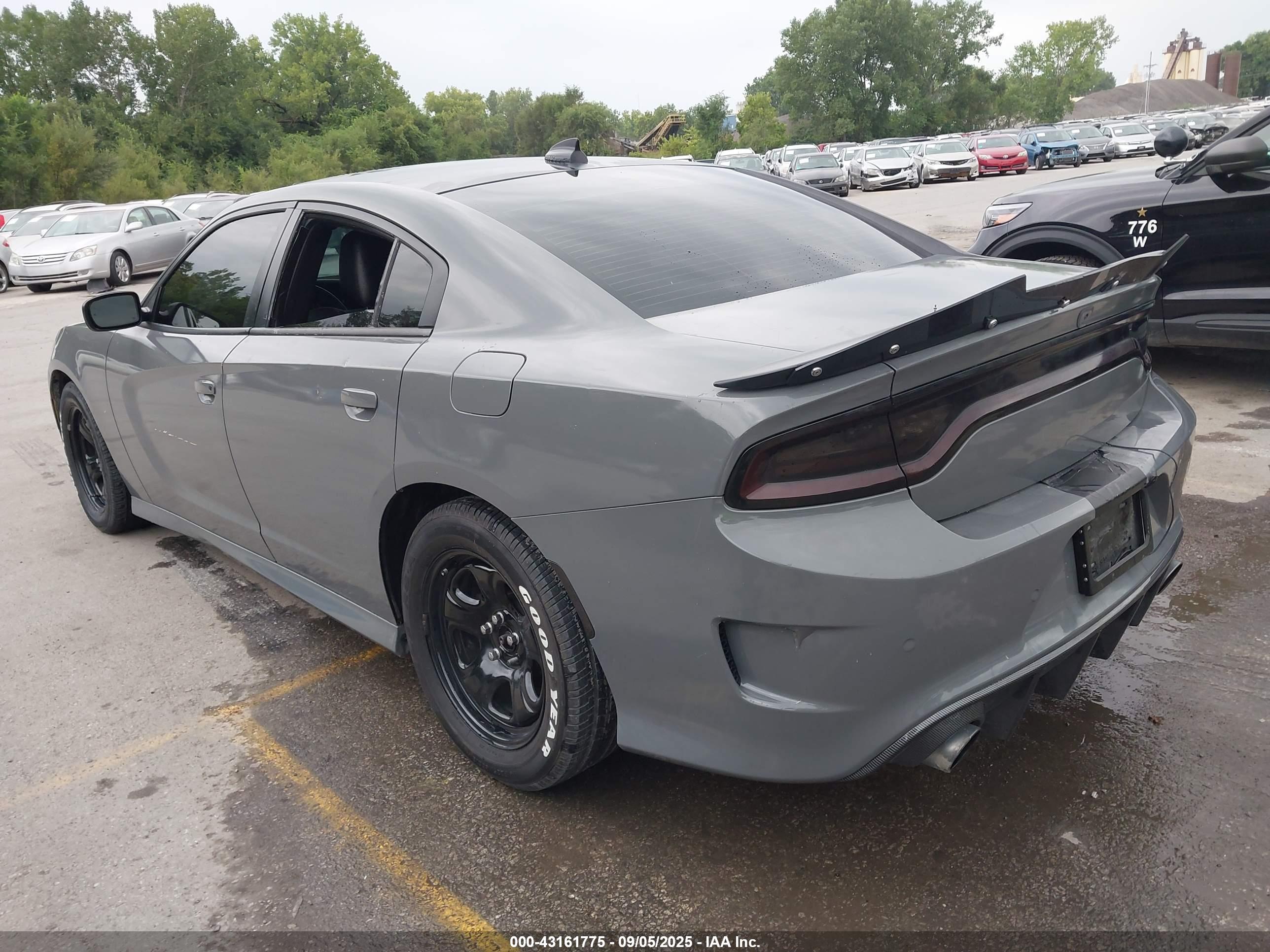 DODGE CHARGER image 3