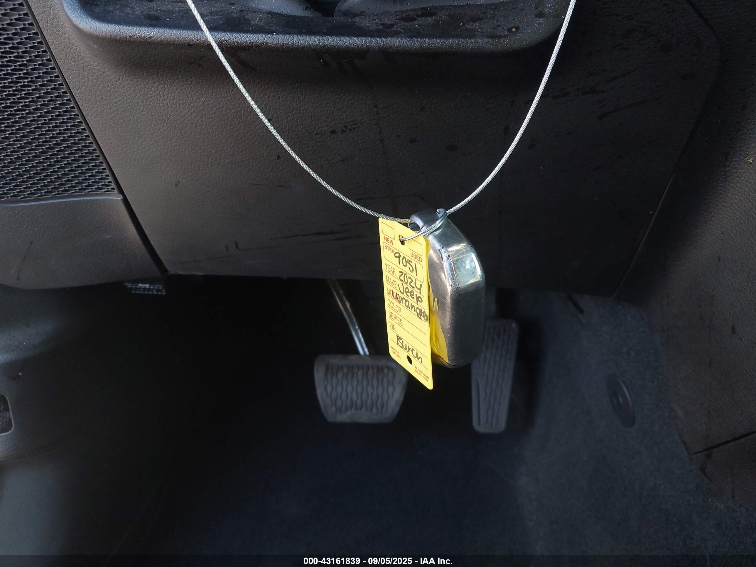 JEEP WRANGLER image 11