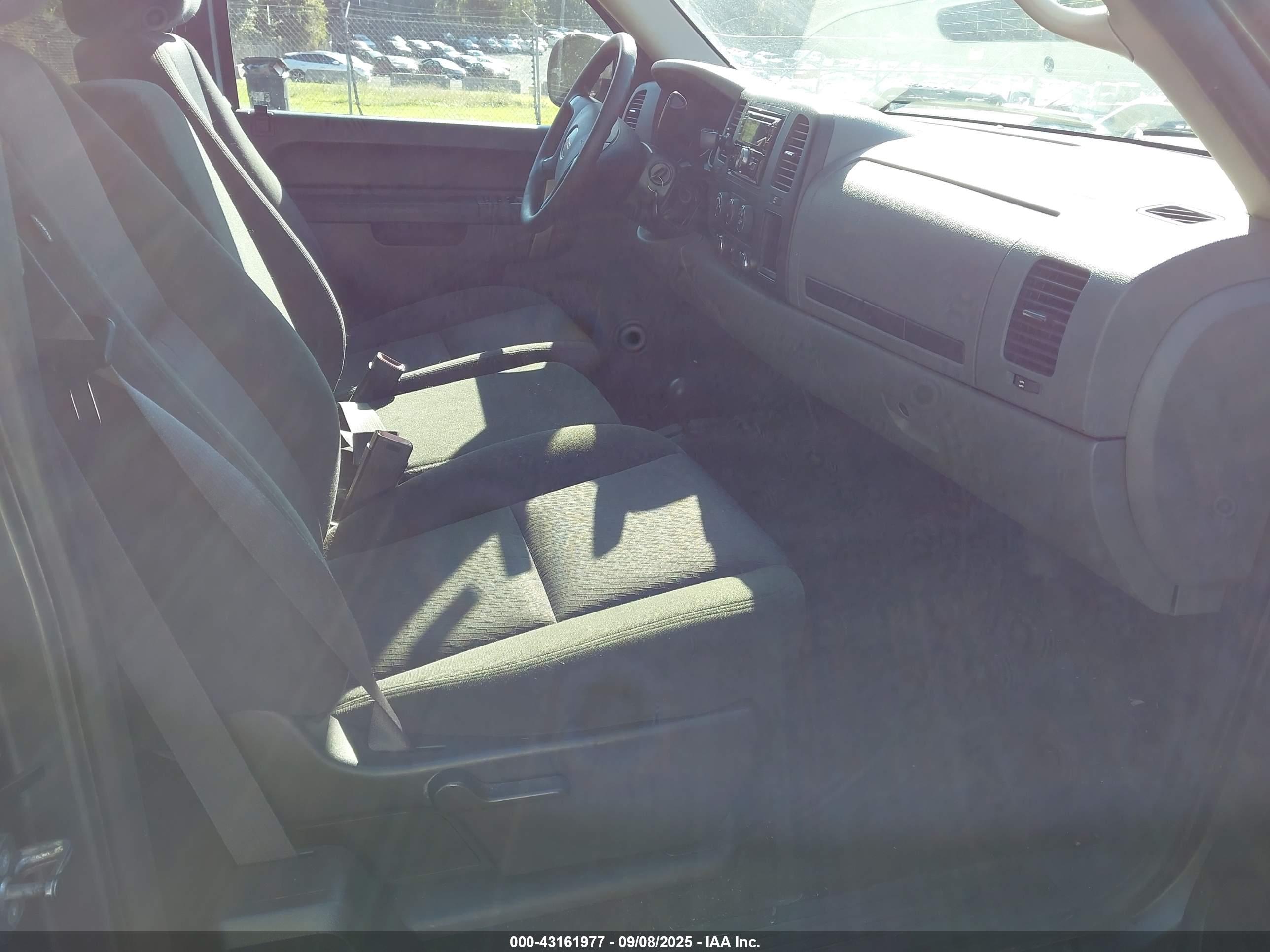 GMC SIERRA image 5