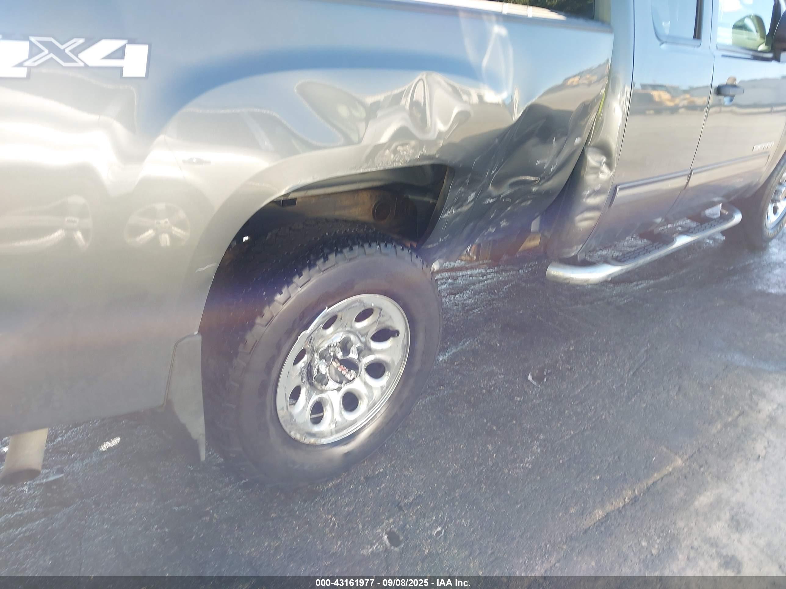 GMC SIERRA image 6