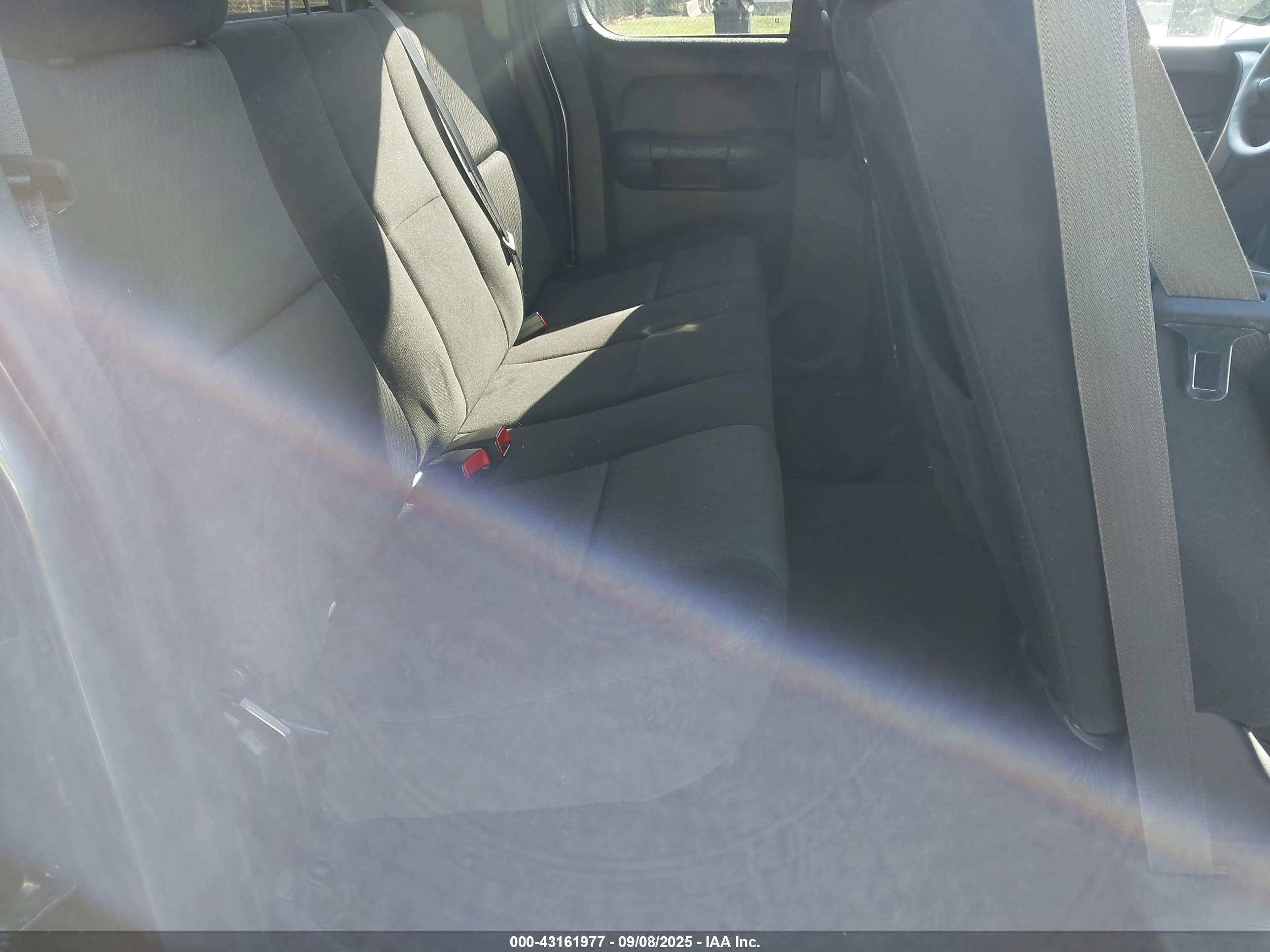 GMC SIERRA image 8