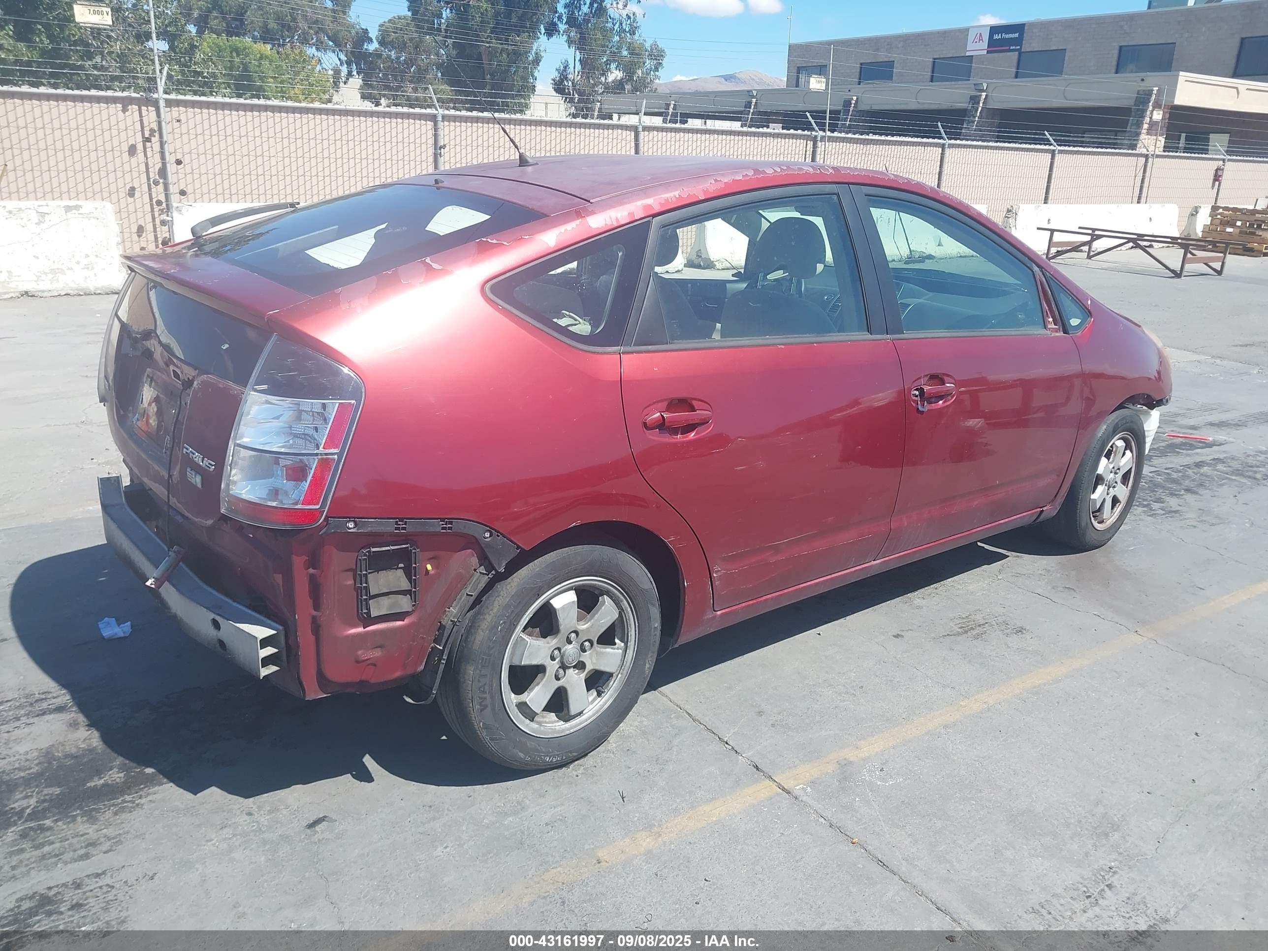TOYOTA PRIUS image 4