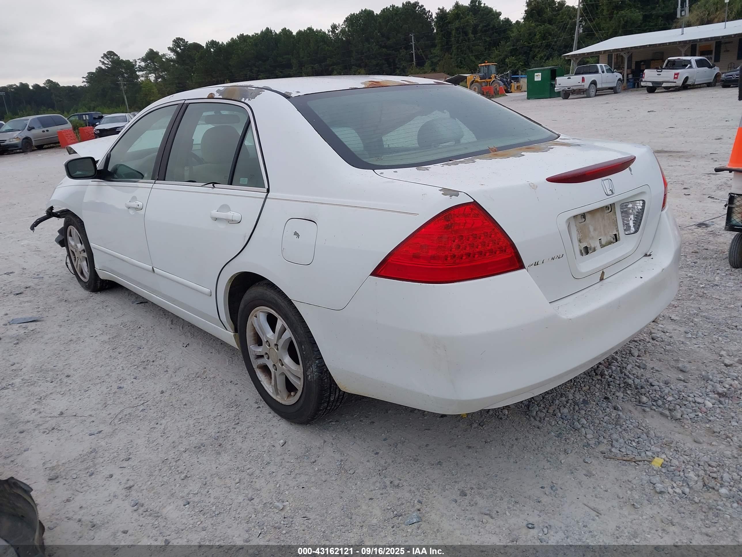 HONDA ACCORD image 3