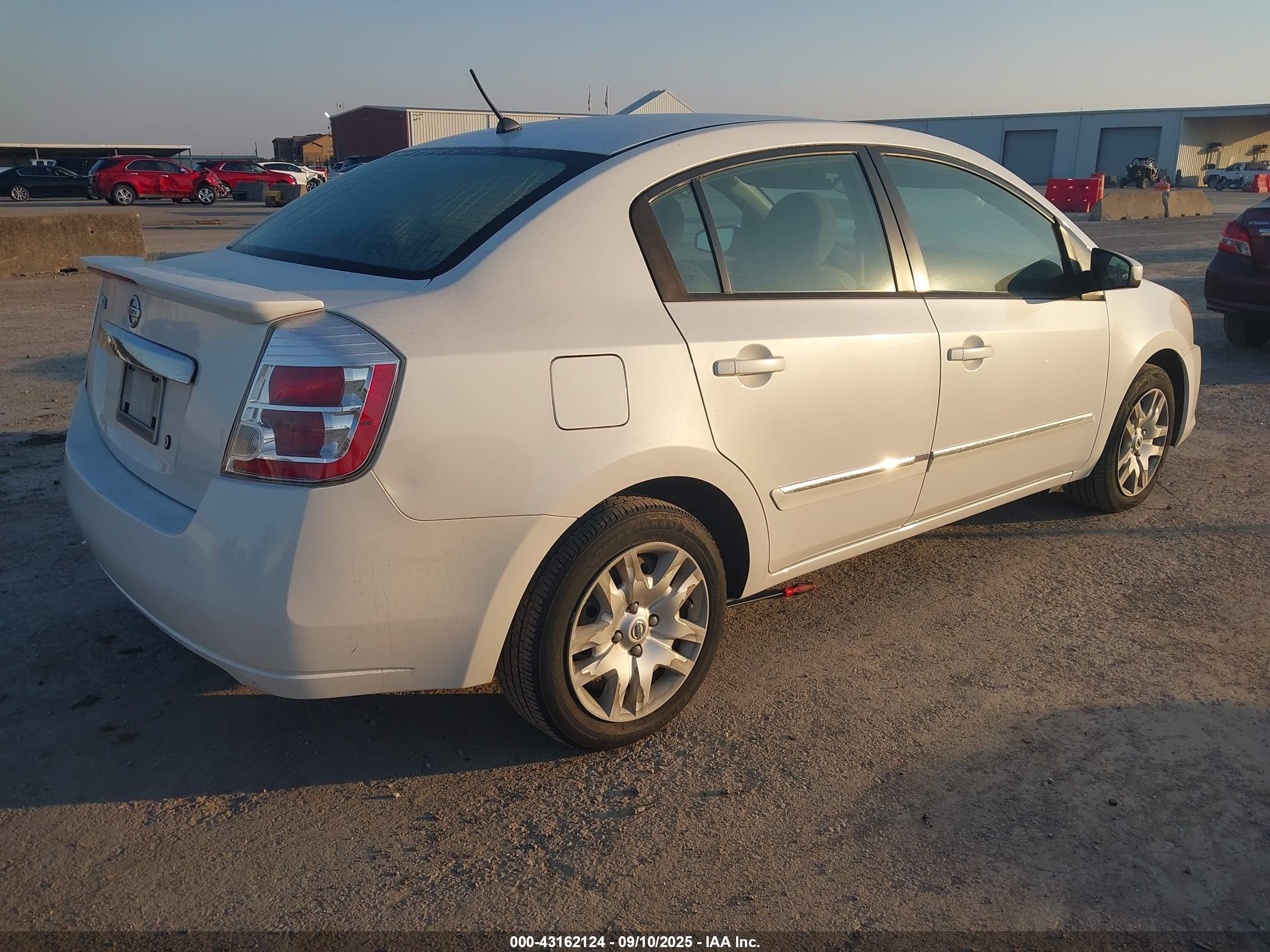 NISSAN SENTRA image 4