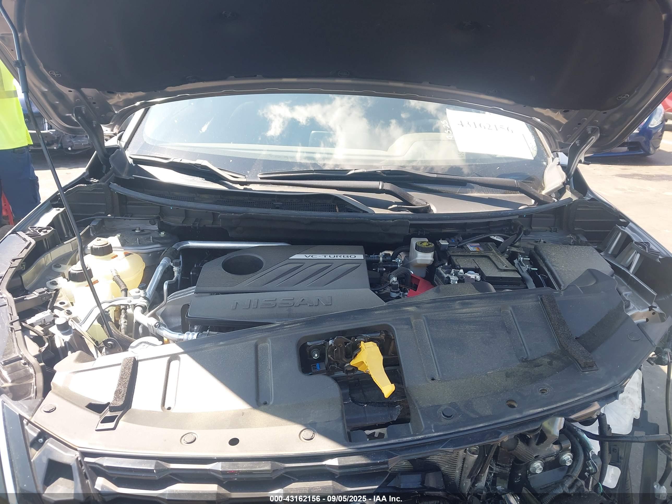NISSAN ROGUE image 10
