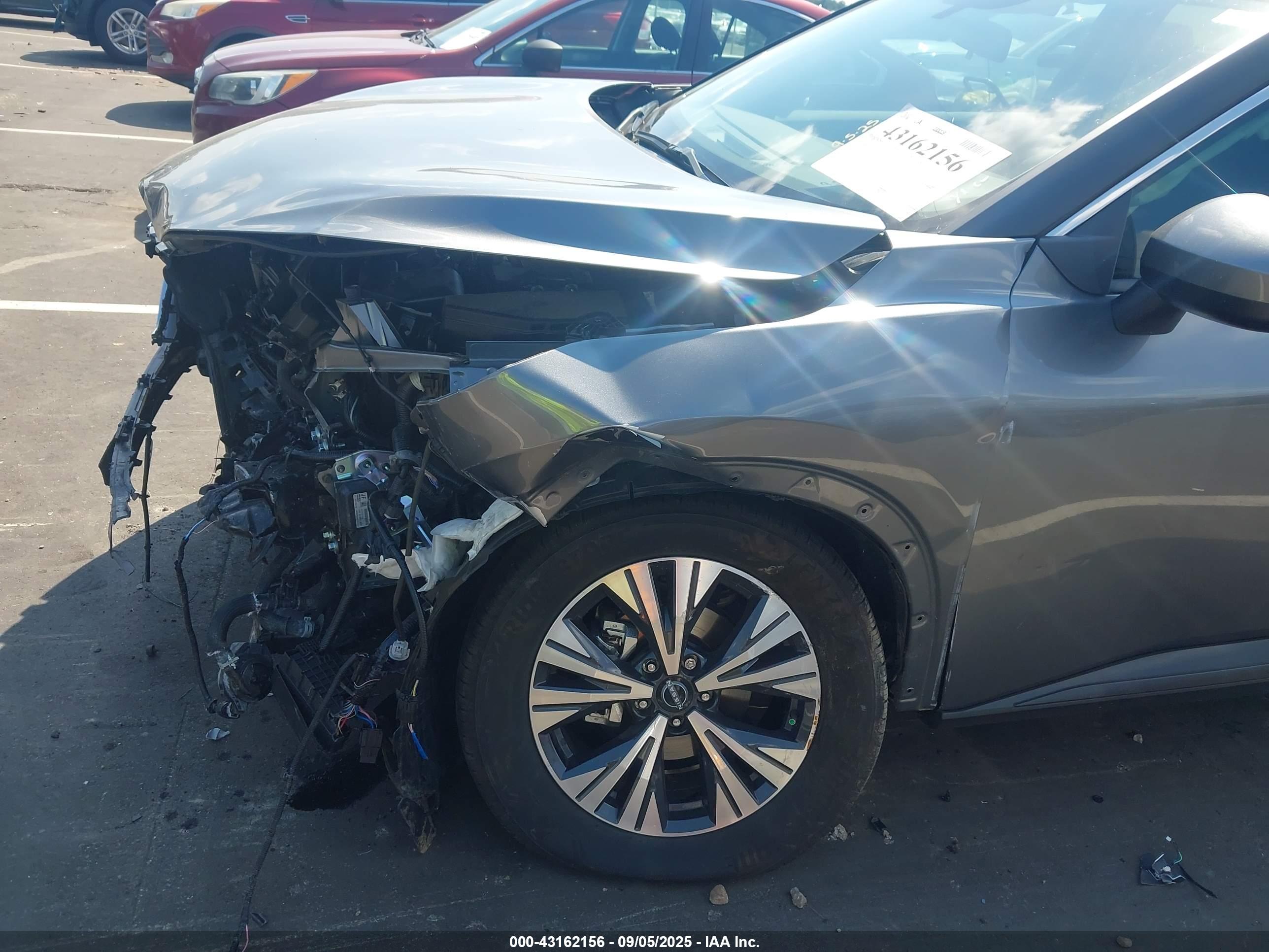 NISSAN ROGUE image 6