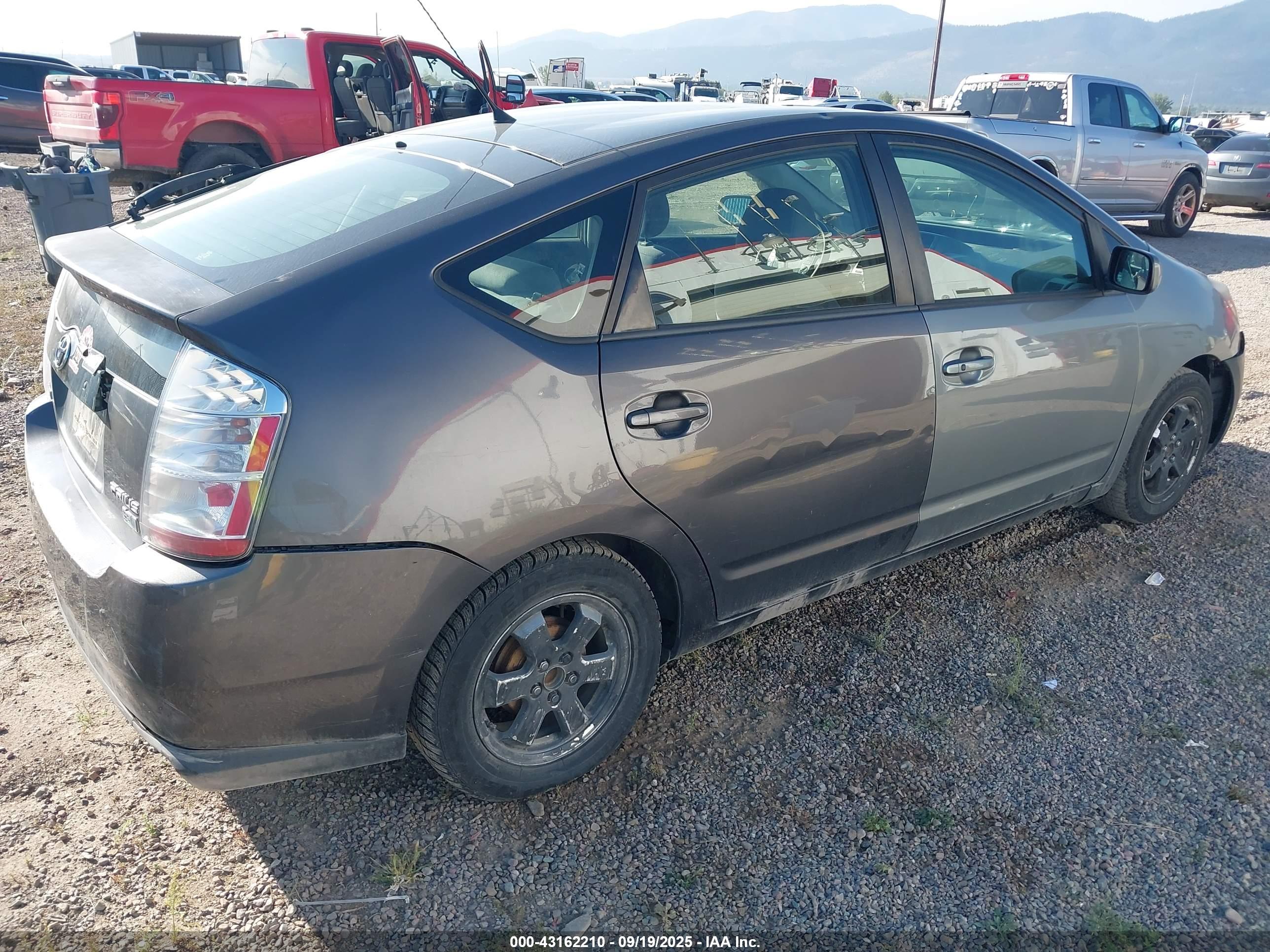 TOYOTA PRIUS image 4