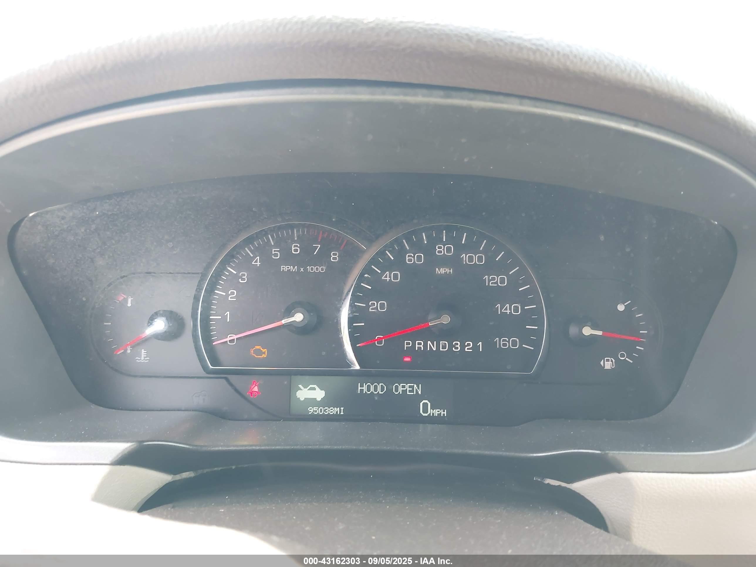CADILLAC DTS image 7