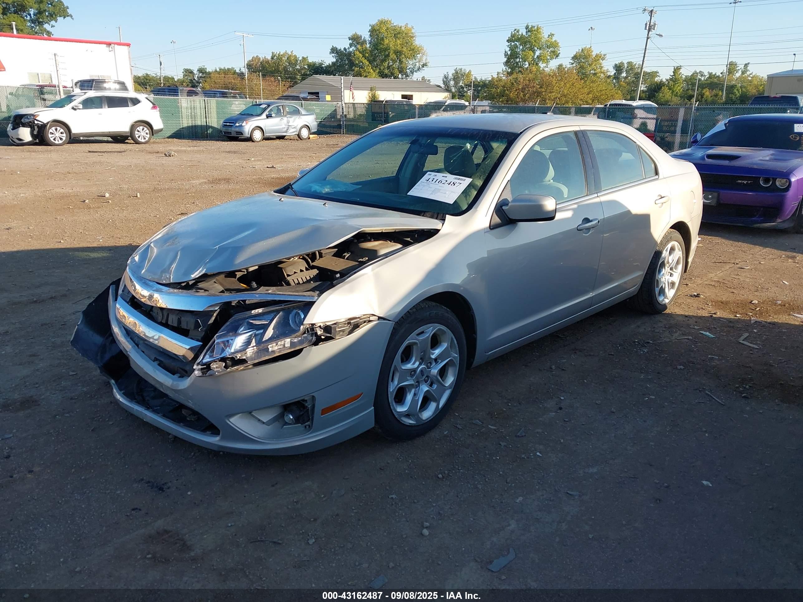 FORD FUSION image 2