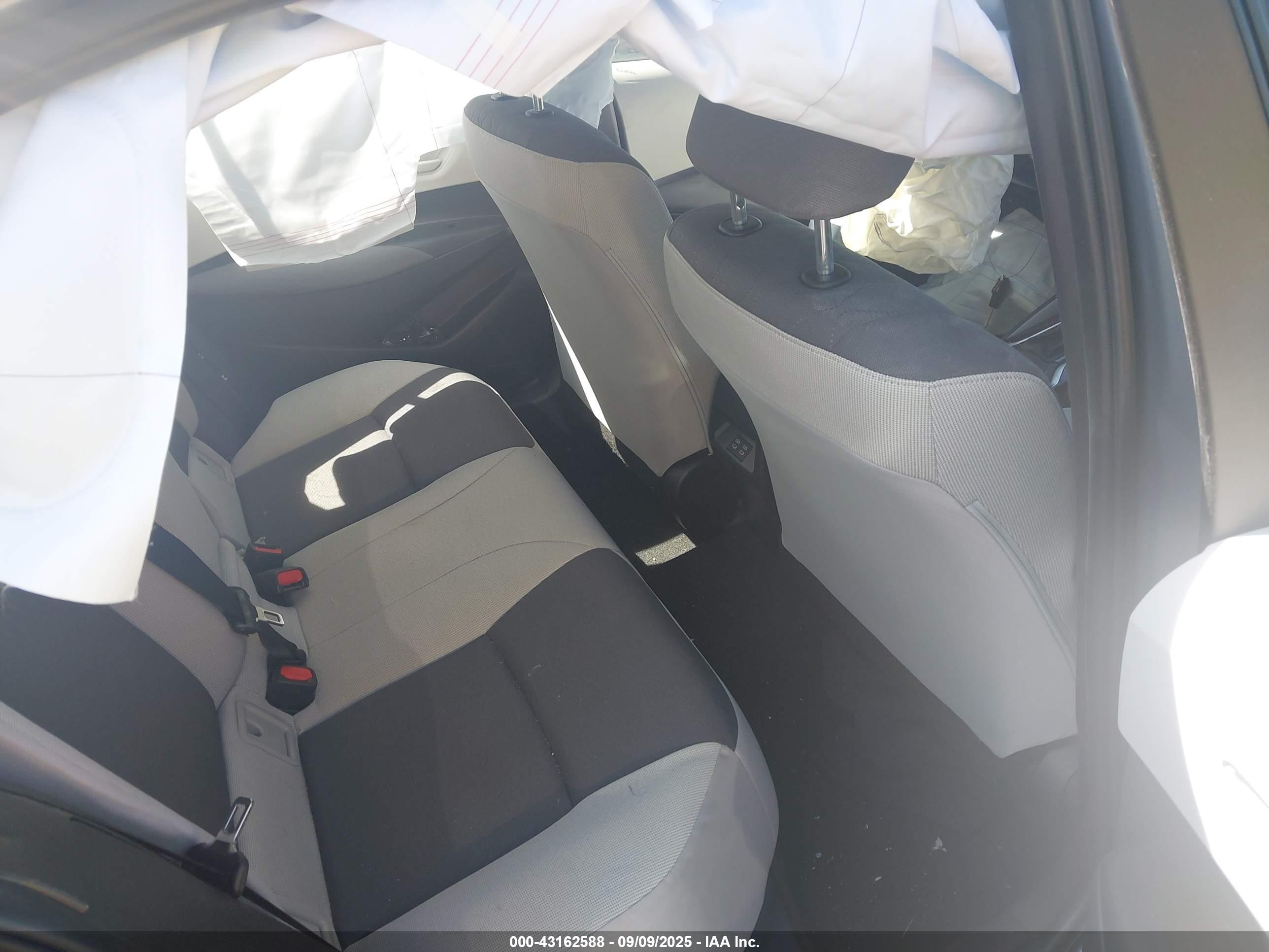 TOYOTA COROLLA image 8