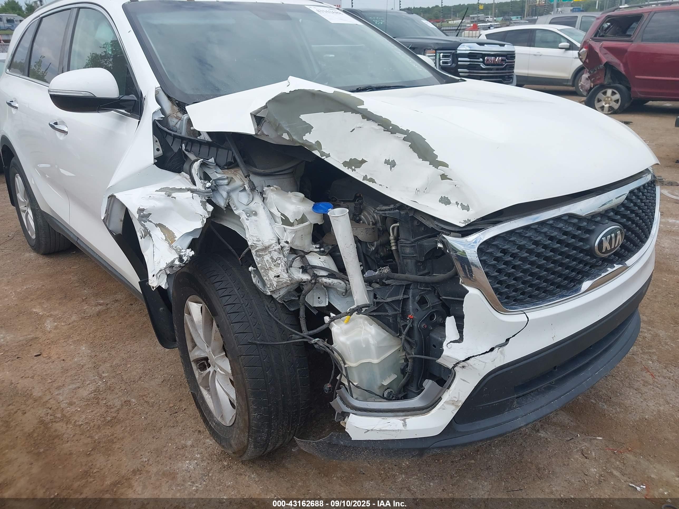 KIA SORENTO image 6