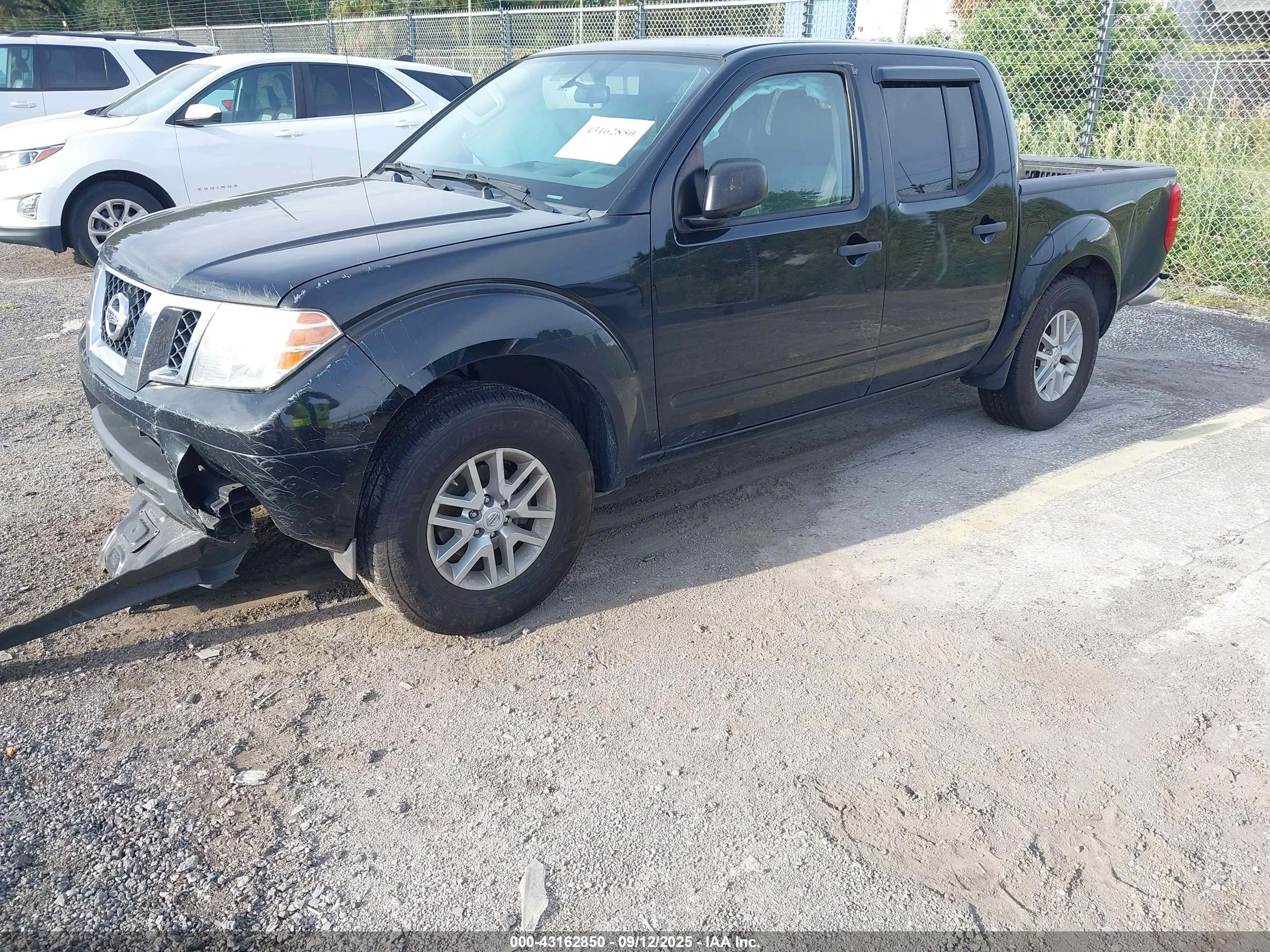NISSAN FRONTIER image 2