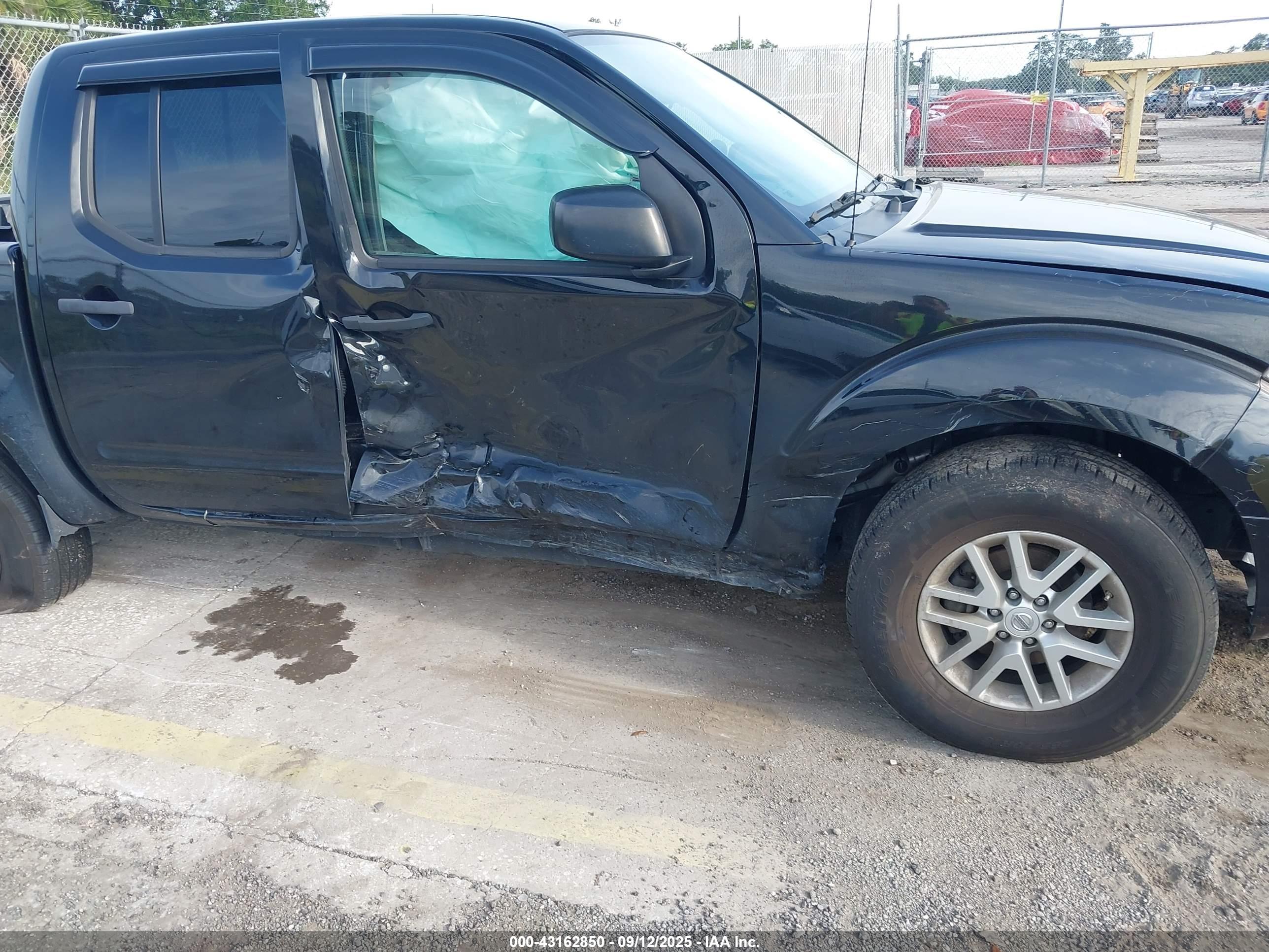 NISSAN FRONTIER image 6
