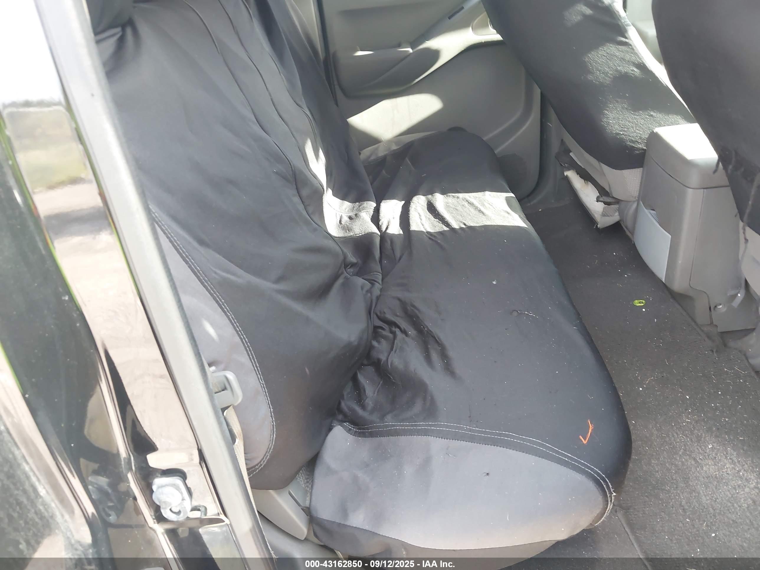 NISSAN FRONTIER image 8